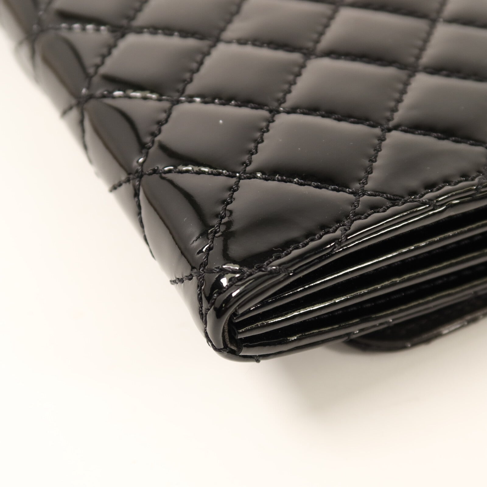 CHANEL 漆皮皮革Chain Shoulder銀扣鏈帶肩背袋