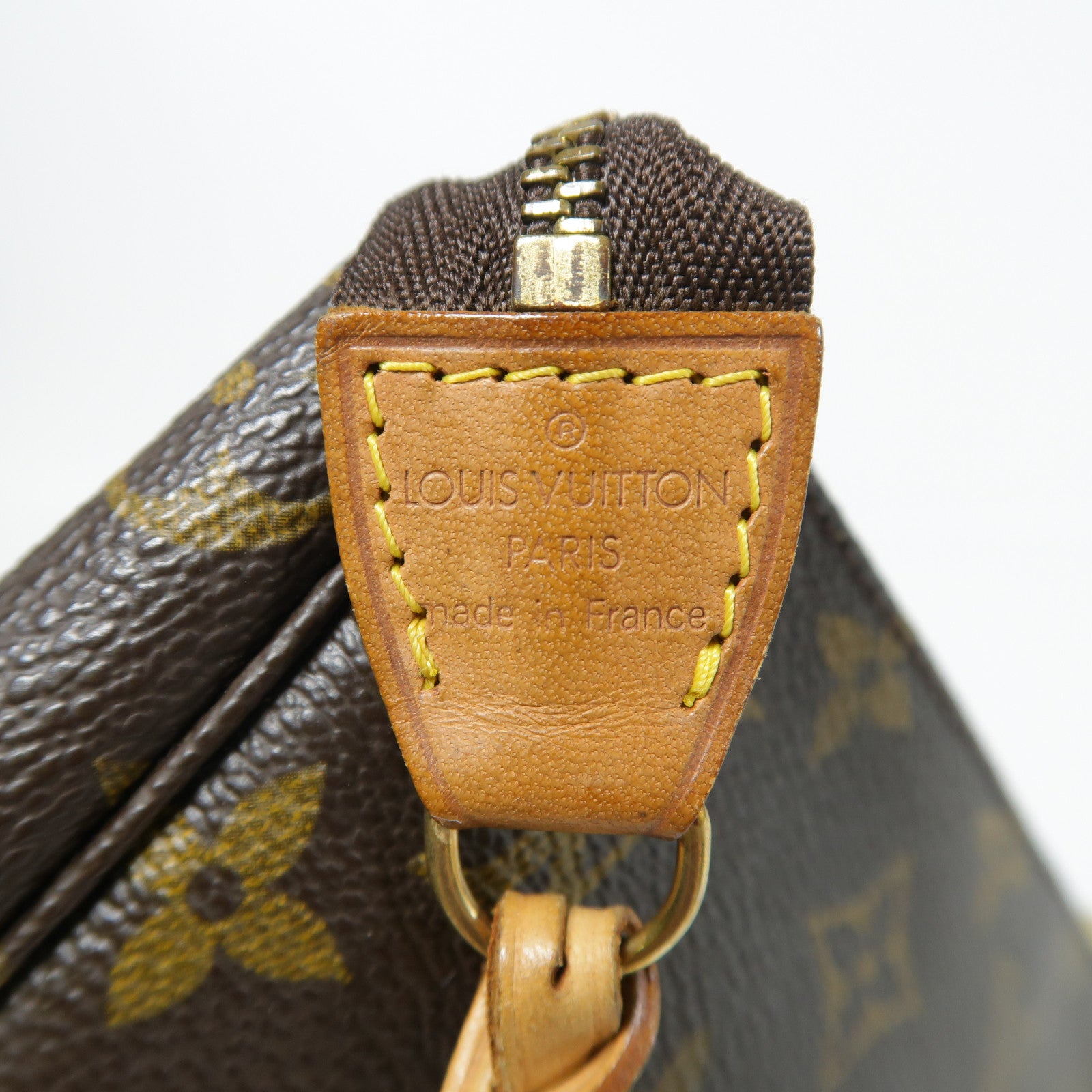 LOUIS VUITTON Monogram Pochette Accessoires金扣手拿包