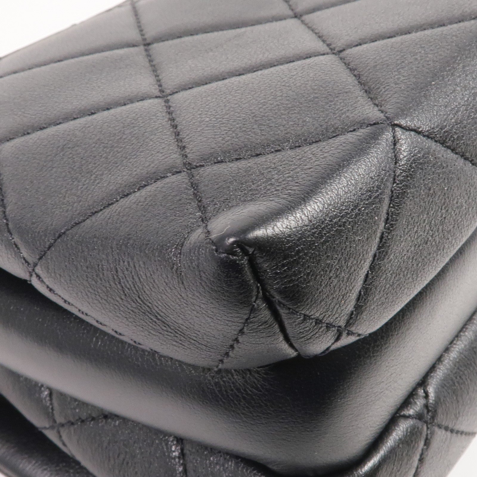 CHANEL 牛皮皮革Chain Shoulder金扣鏈帶肩背袋