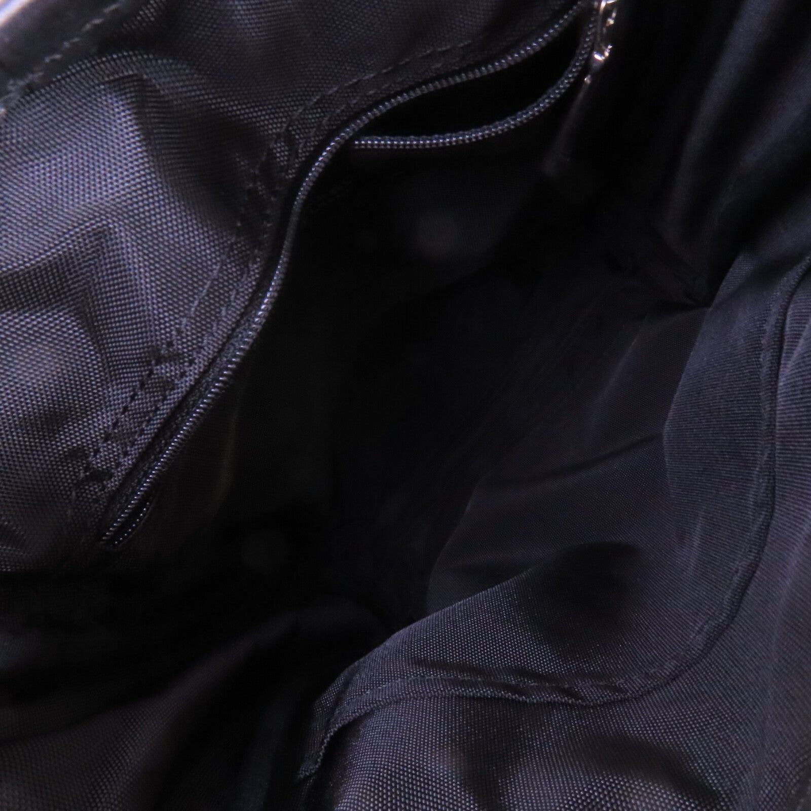 BURBERRY 尼龍Shoulder Bag銀扣肩背袋