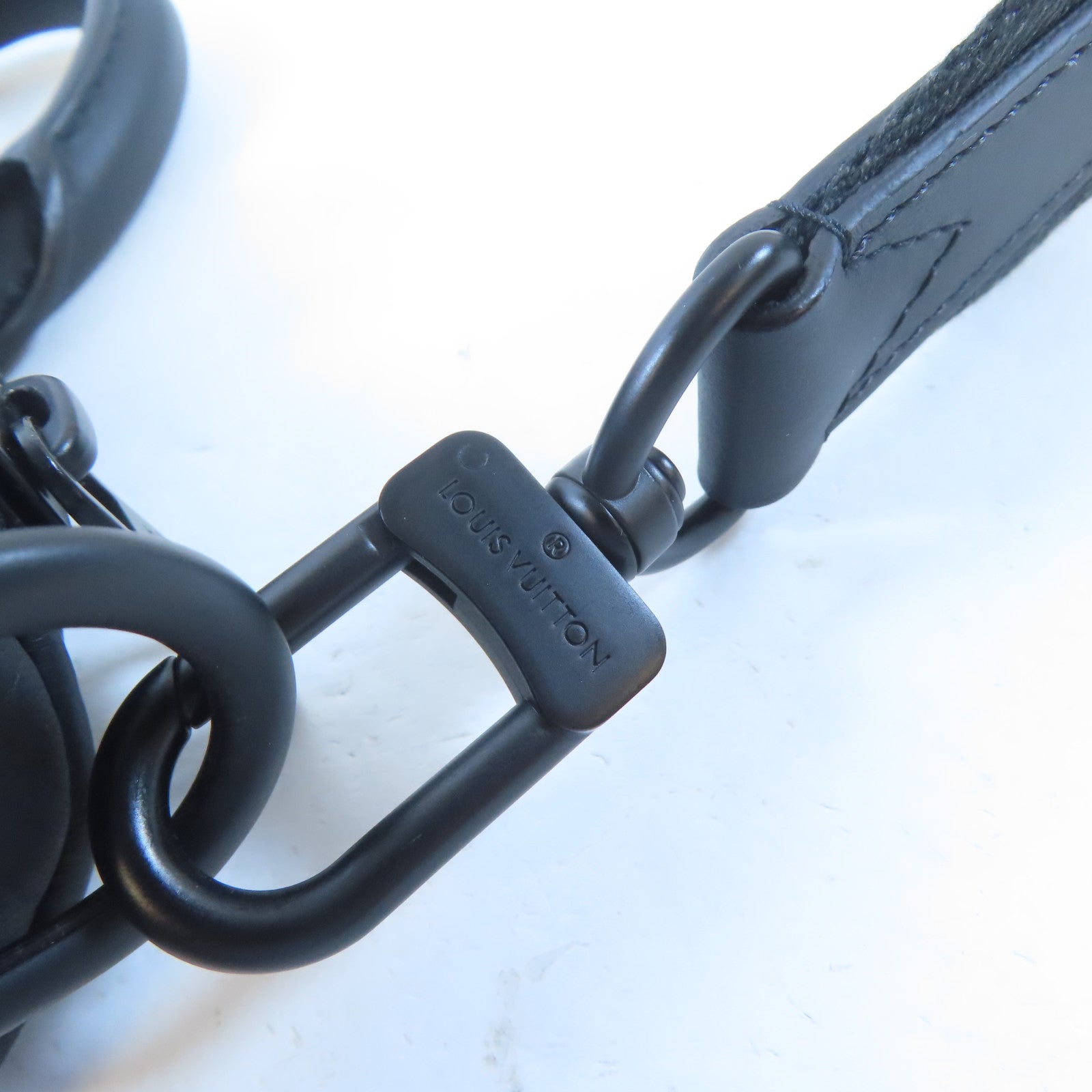 LOUIS VUITTON Monogram Taurillon Keepall Bandoliere 25手挽肩背兩用袋黑色