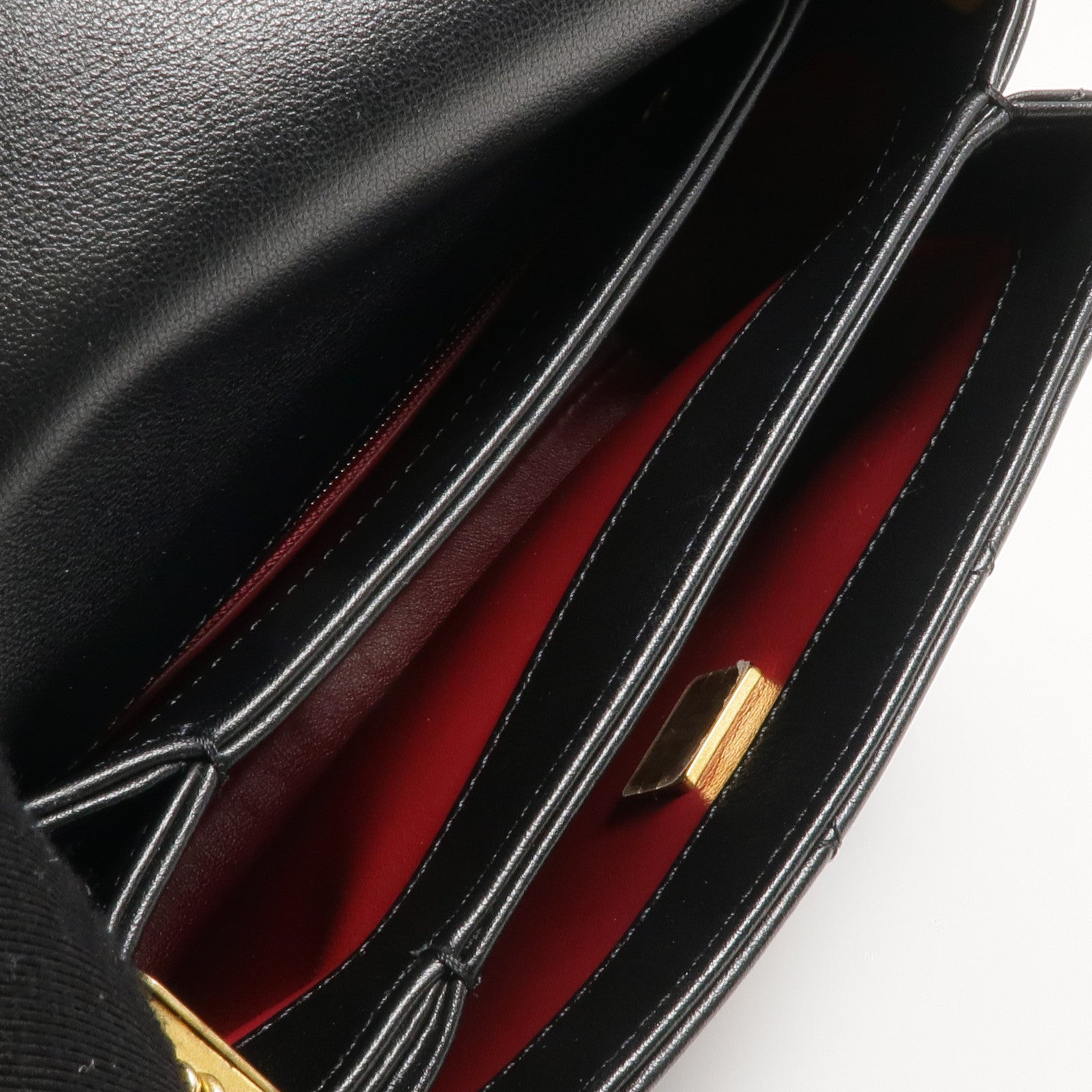 CHANEL 牛皮皮革Chain Shoulder金扣鏈帶肩背袋