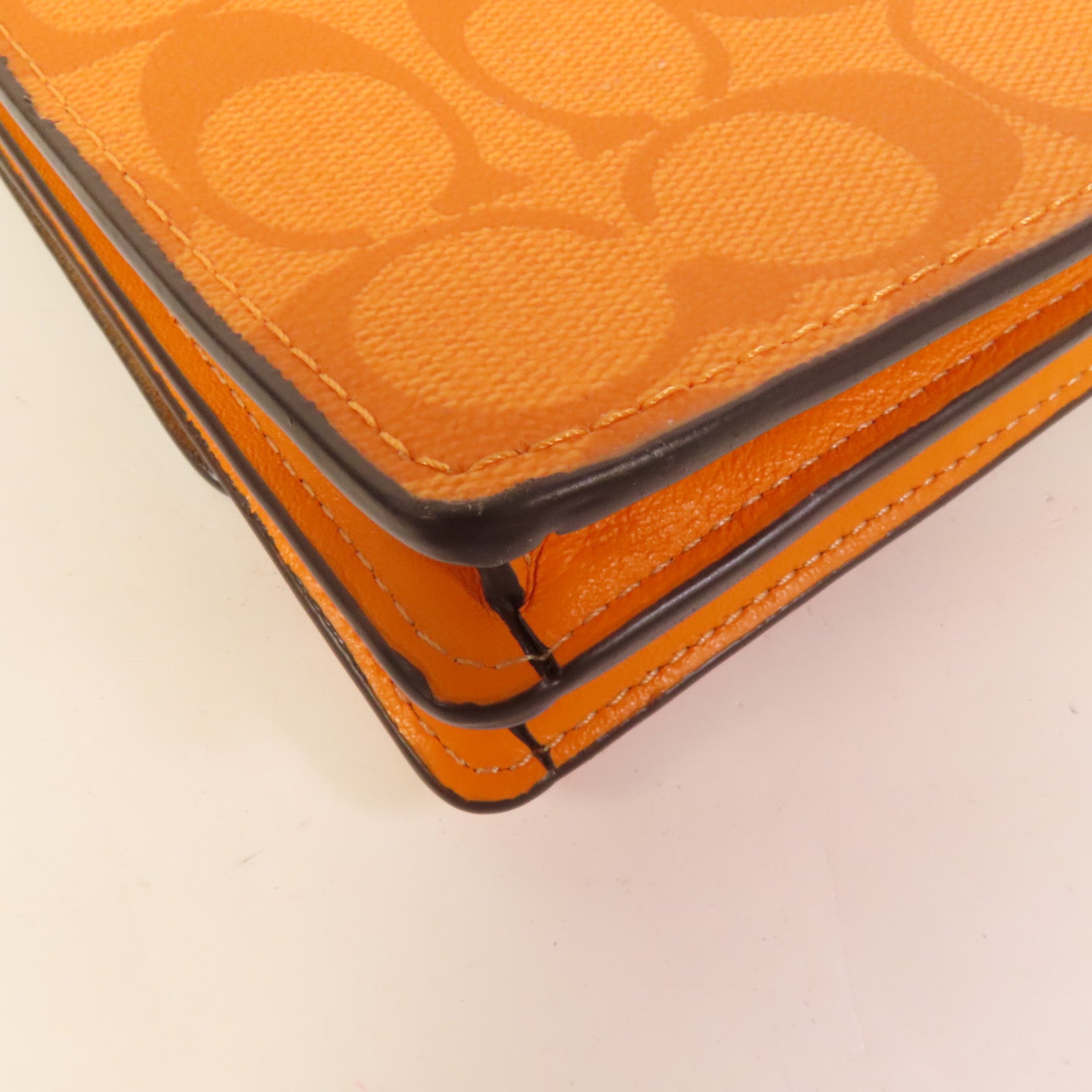 COACH 塗層帆布Mini Klare肩背袋