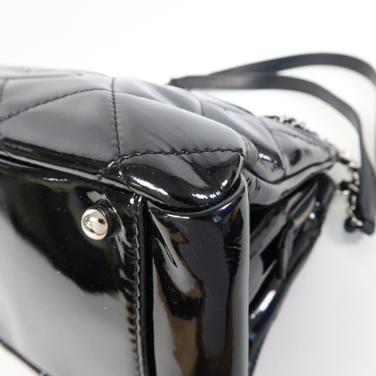 CHANEL 菱格漆皮皮革Chain Shoulder Bag銀扣鏈帶肩背袋黑色