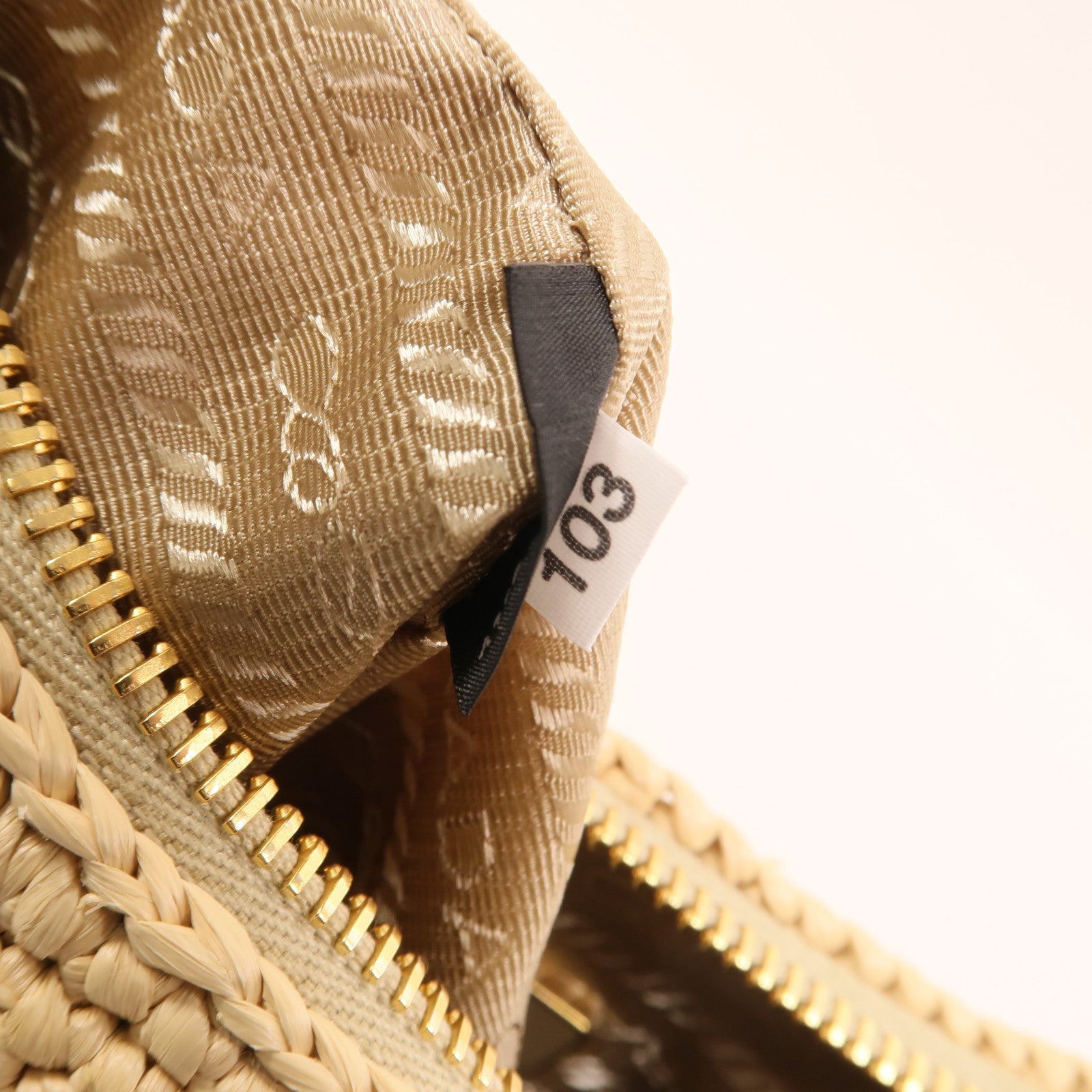 PRADA Raffia Re-Edition 2025金扣手挽肩背兩用袋