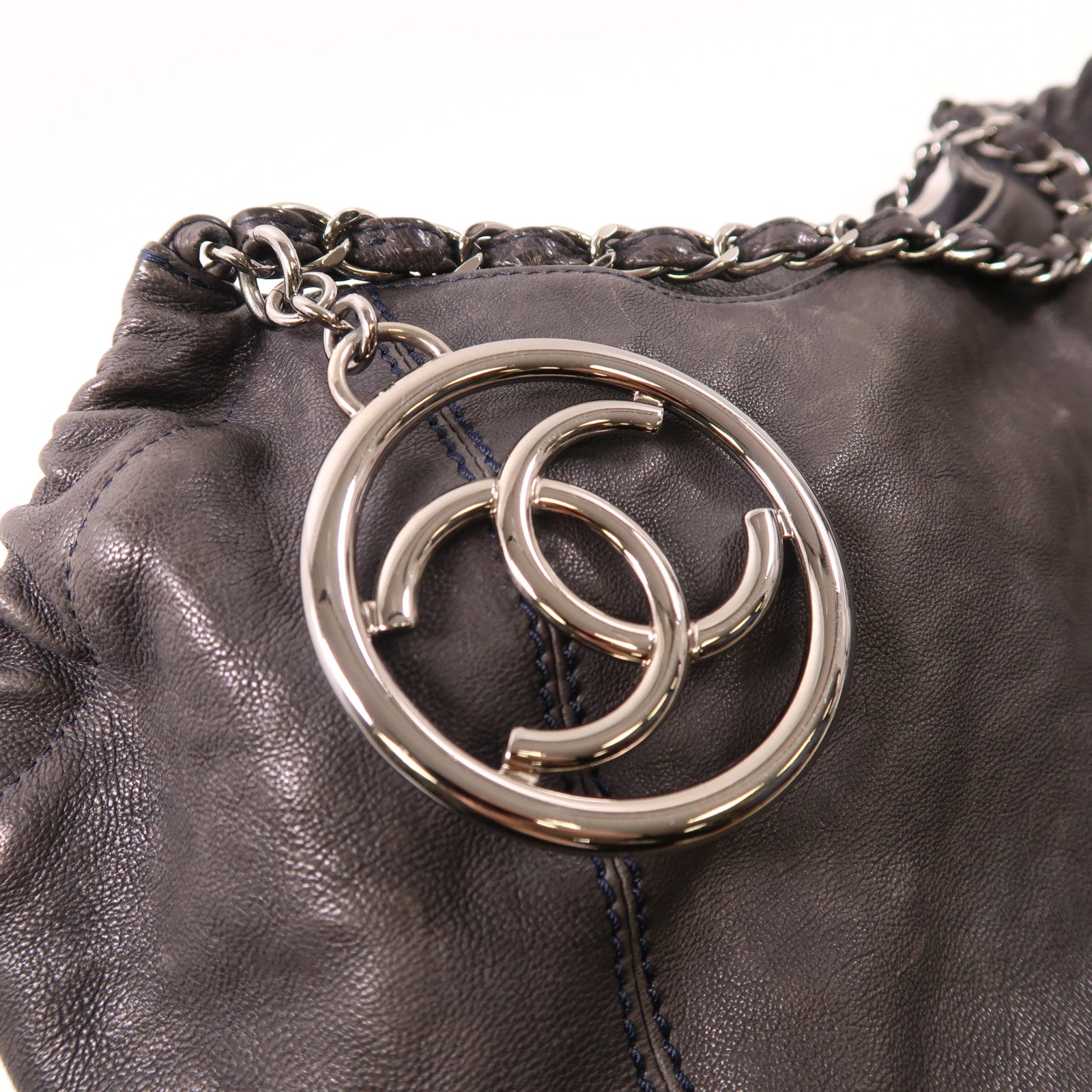 CHANEL 牛皮皮革Shoulder Bag銀扣肩背袋