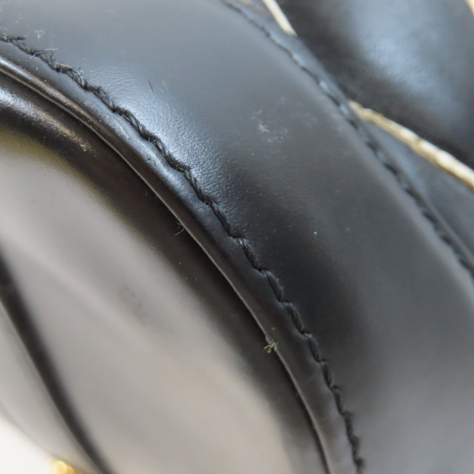 LOUIS VUITTON 羊皮皮革Alma PM金扣手挽肩背兩用袋黑色