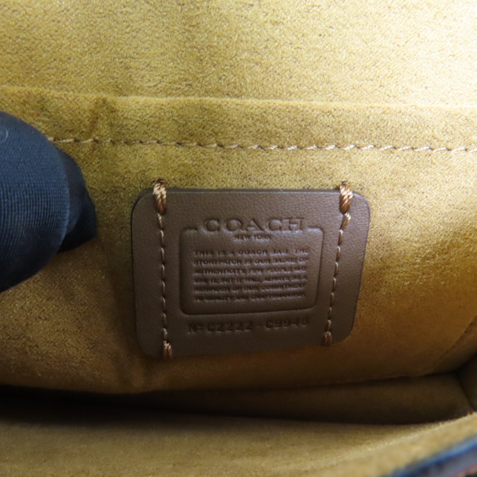 COACH 塗層帆布Mini Klare肩背袋