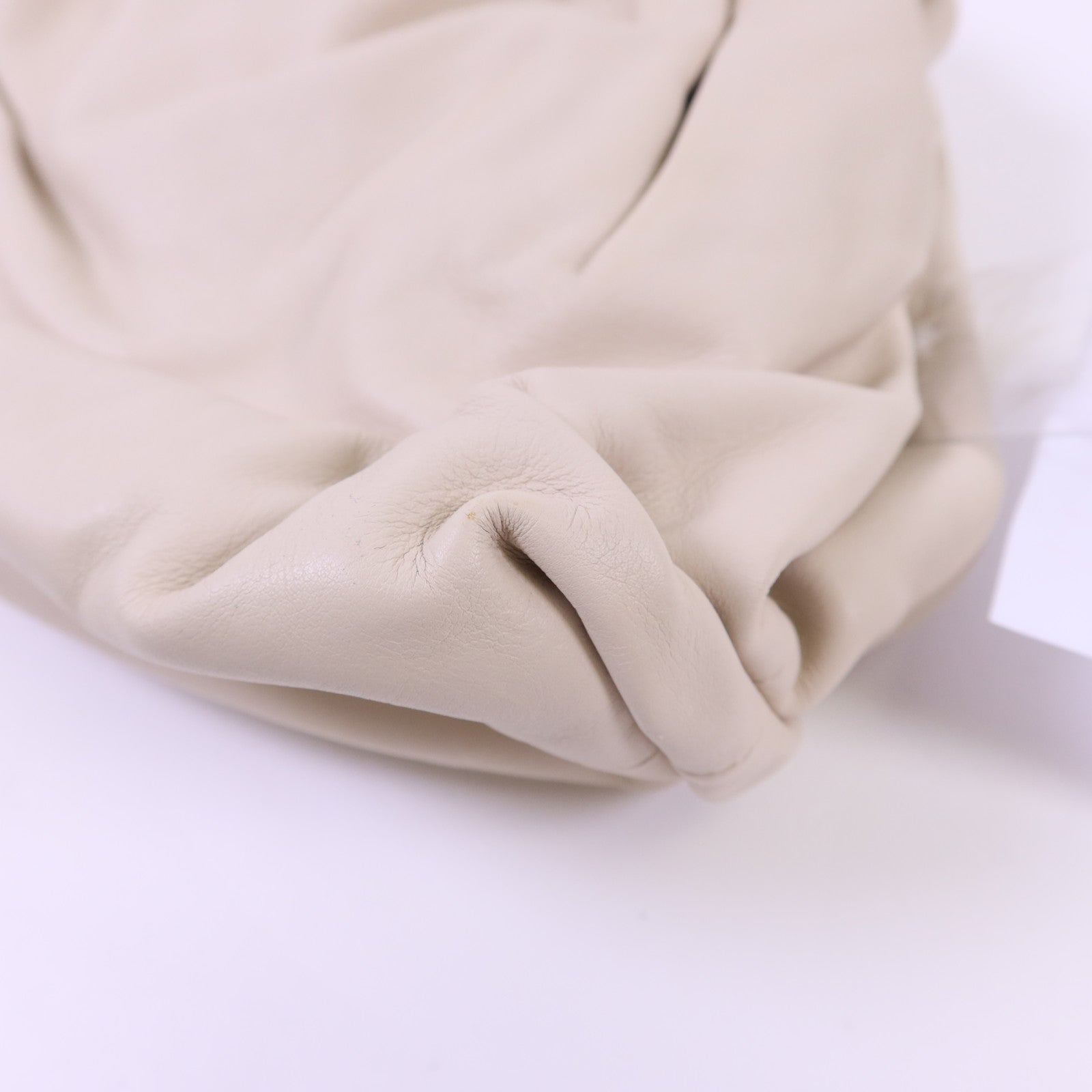 BOTTEGA VENETA 牛皮皮革Cloud Clutch手拿包