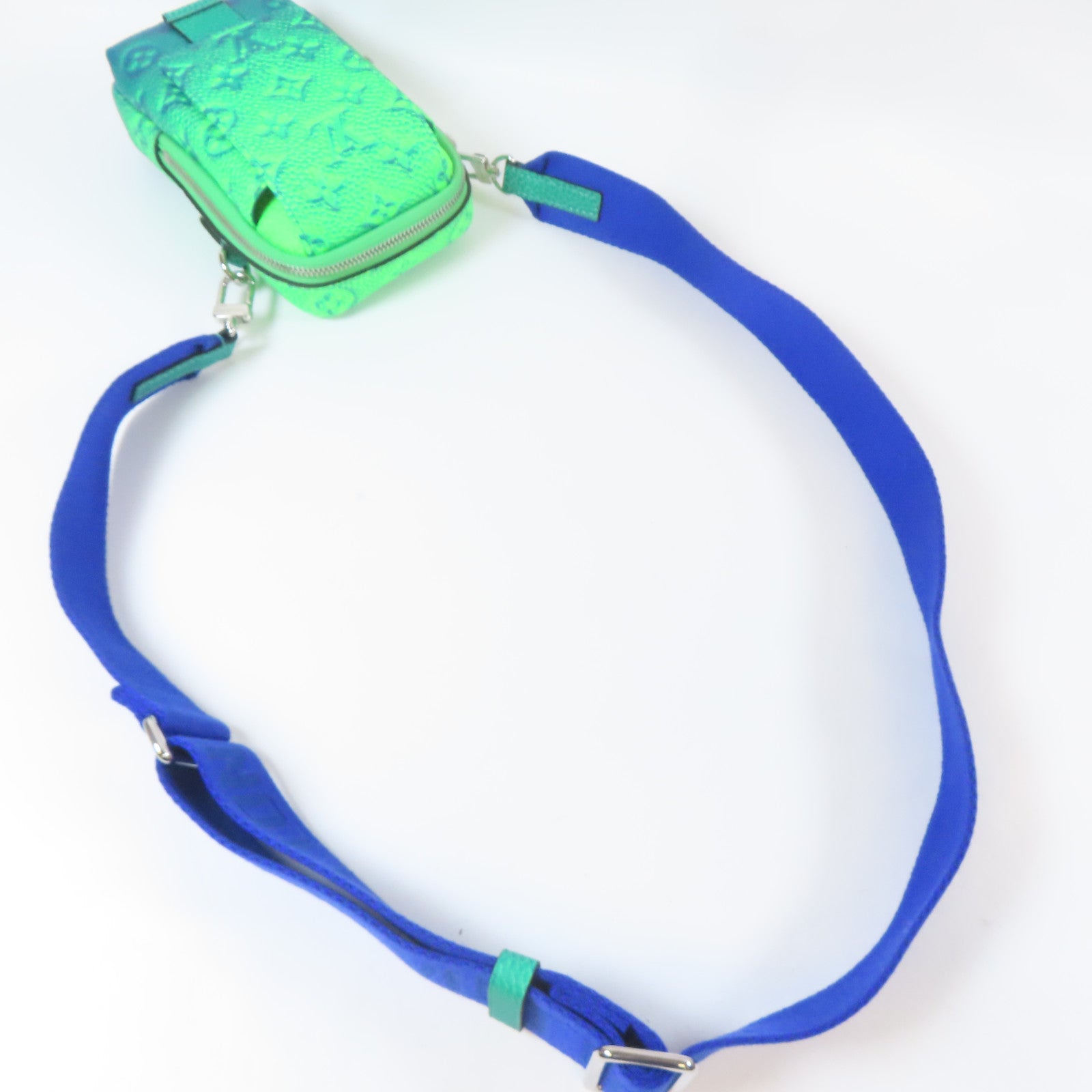 LOUIS VUITTON Taurillon Illusion Double Phone Pouch銀扣手拿包綠色/藍色