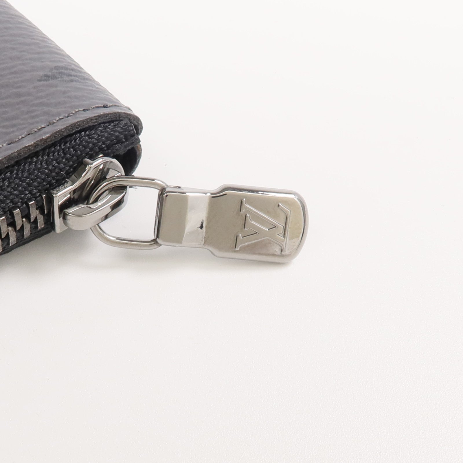 LOUIS VUITTON Monogram Eclipse Reverse Key Pouch銀扣零錢包