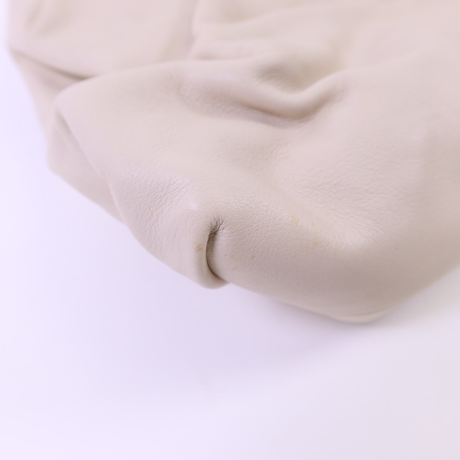 BOTTEGA VENETA 牛皮皮革Cloud Clutch手拿包