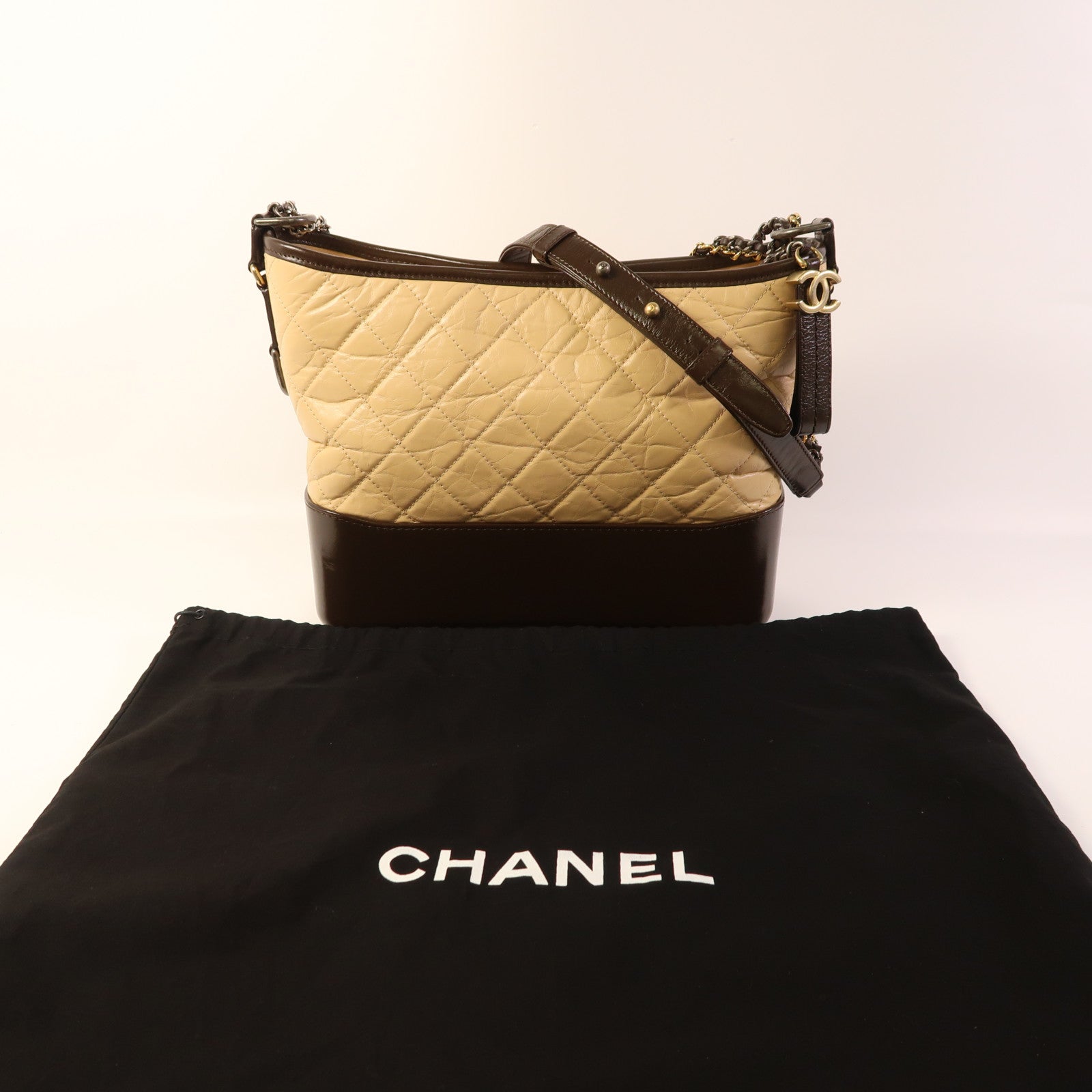 CHANEL 牛皮皮革Gabrielle Large鏈帶肩背袋