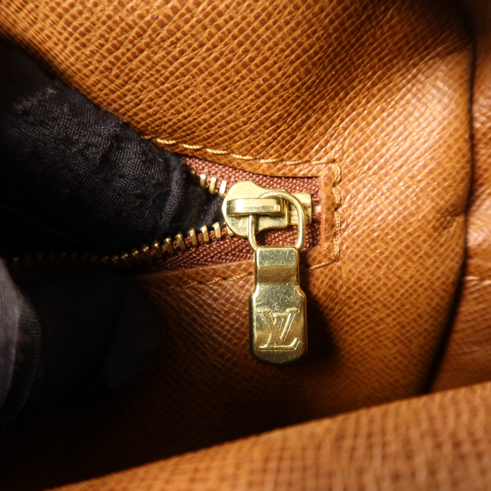 LOUIS VUITTON Monogram Nile金扣肩背袋