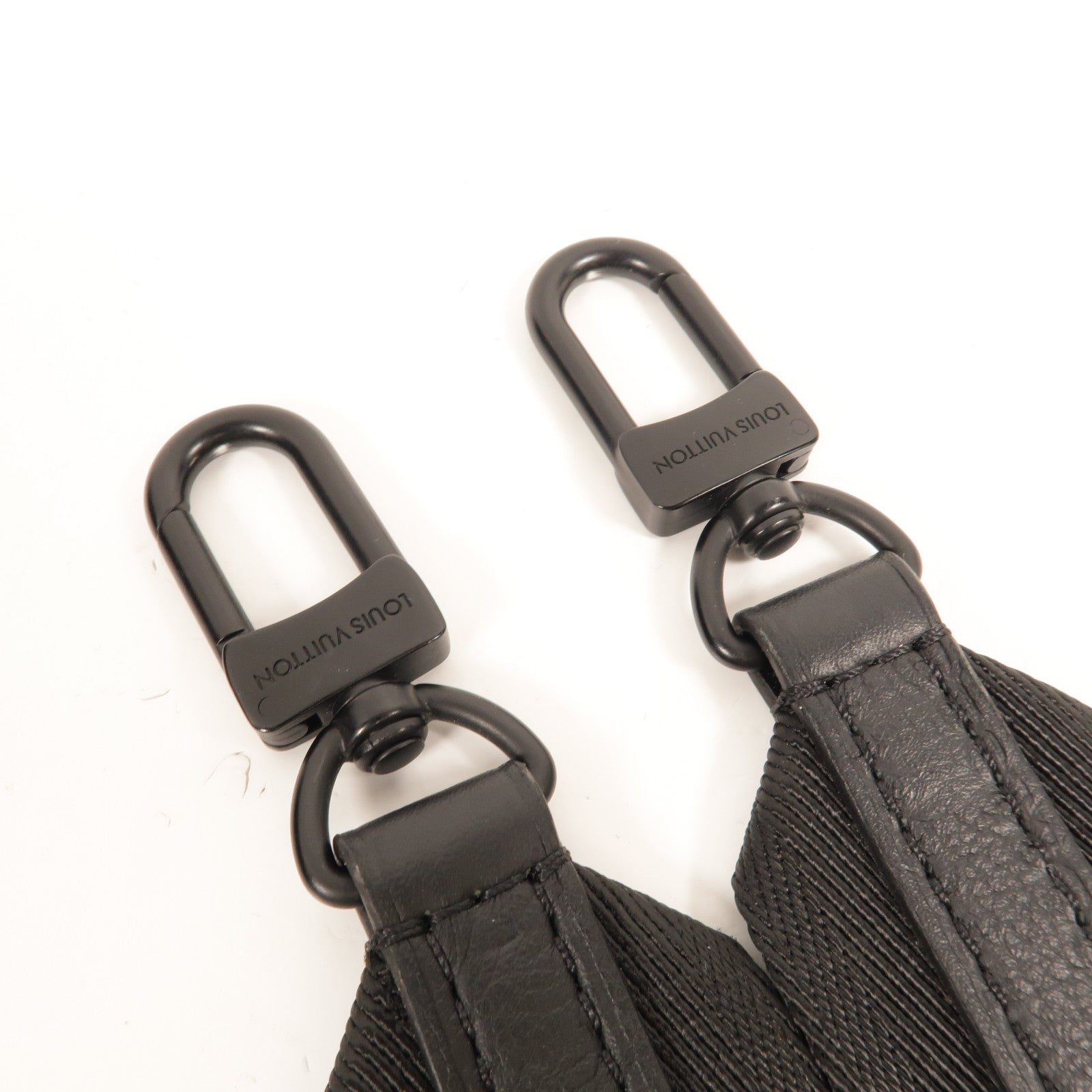 LOUIS VUITTON Monogram Shadow Noe Sling肩背袋