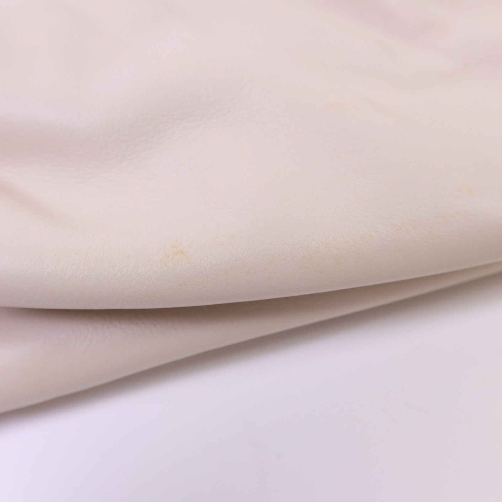 BOTTEGA VENETA 牛皮皮革Cloud Clutch手拿包