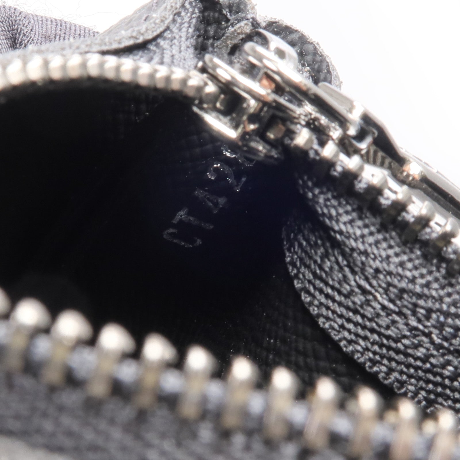 LOUIS VUITTON Monogram Eclipse Reverse Key Pouch銀扣零錢包