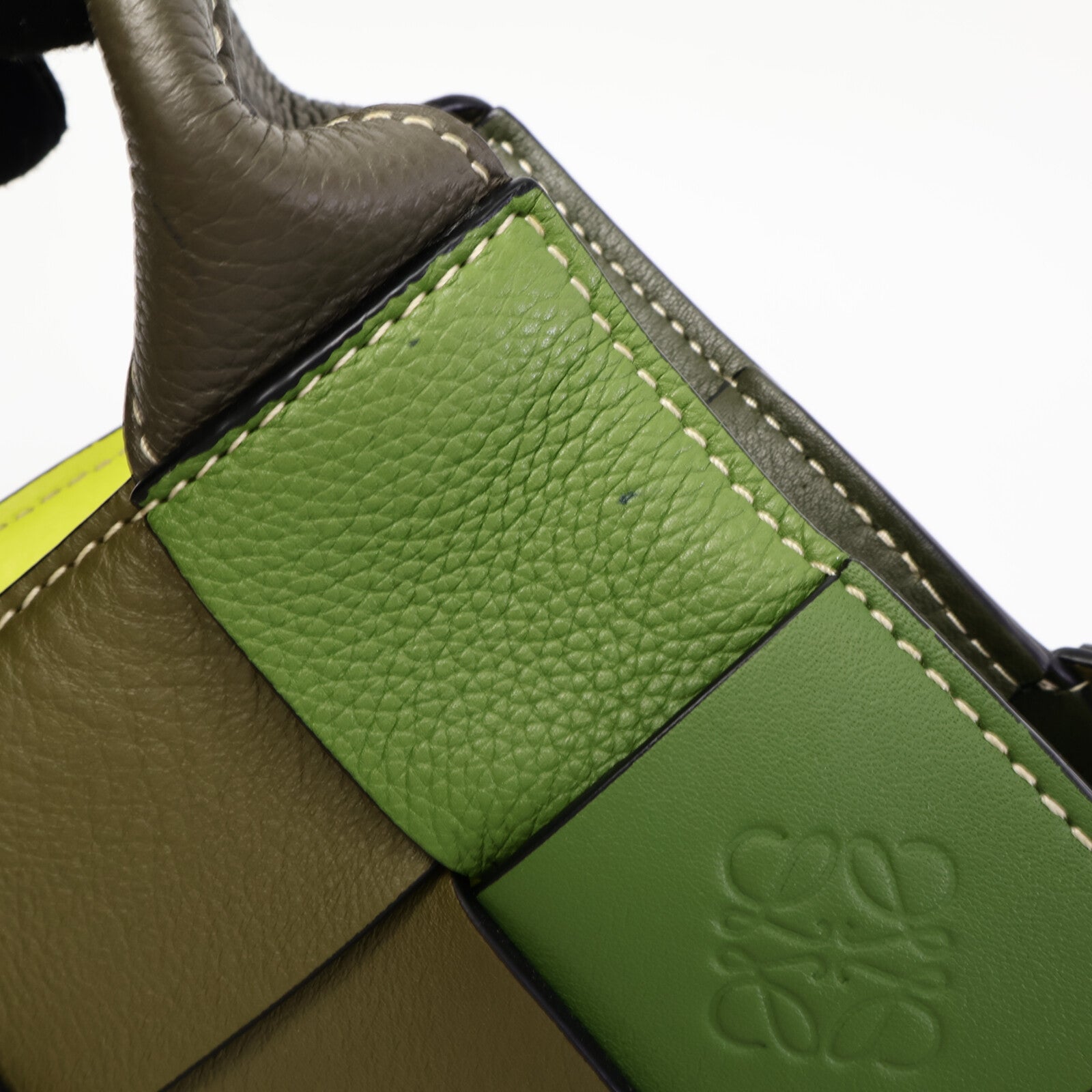 LOEWE 牛皮皮革Woven Basket手挽肩背兩用袋