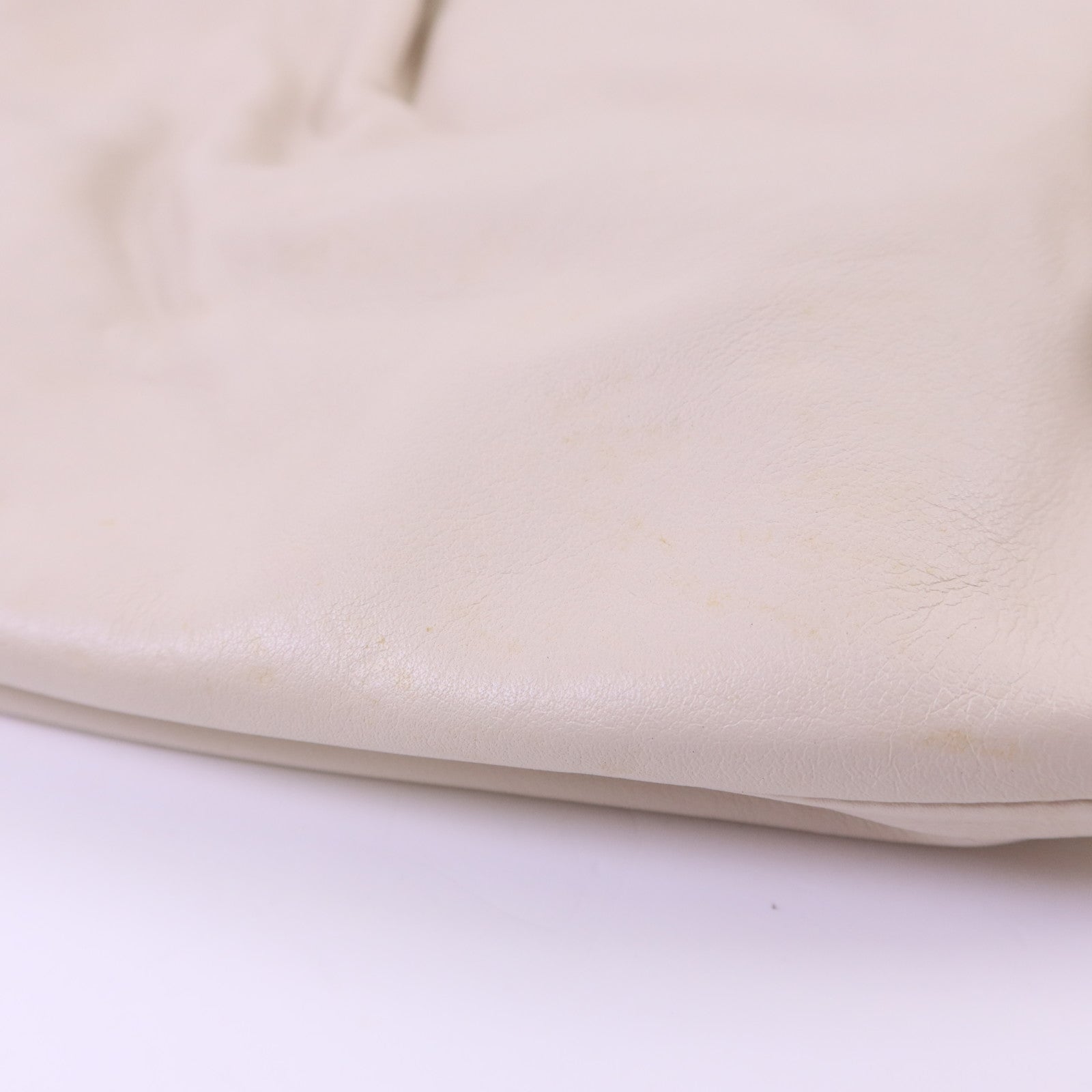 BOTTEGA VENETA 牛皮皮革Cloud Clutch手拿包