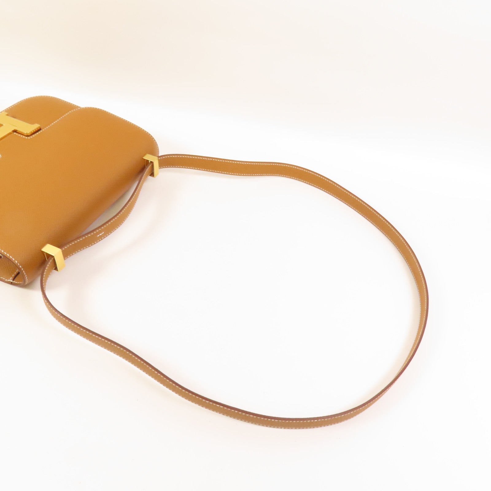 HERMES Epsom皮革Constance 24金扣肩背袋Gold