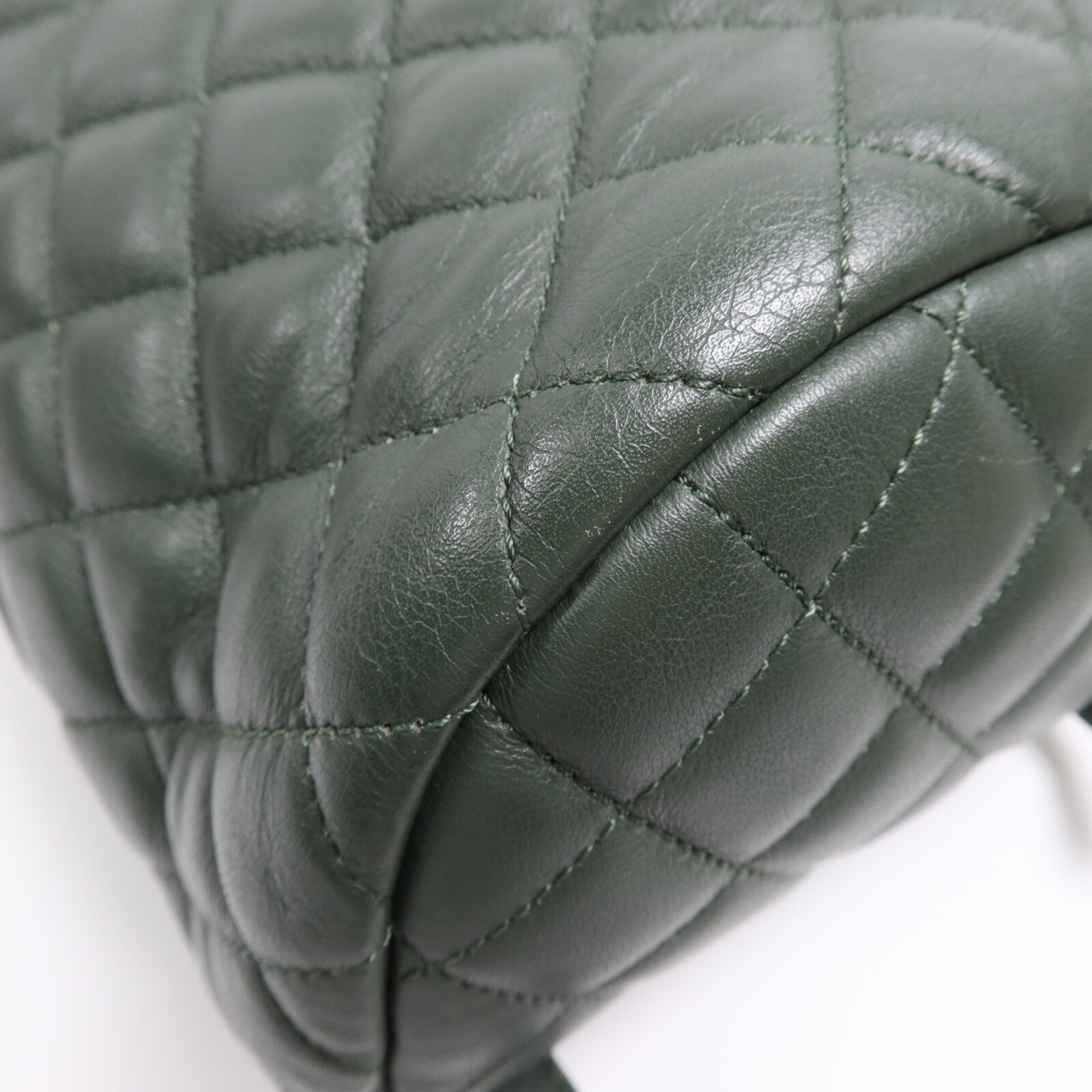 CHANEL 羊皮皮革Backpack金扣鏈帶背包