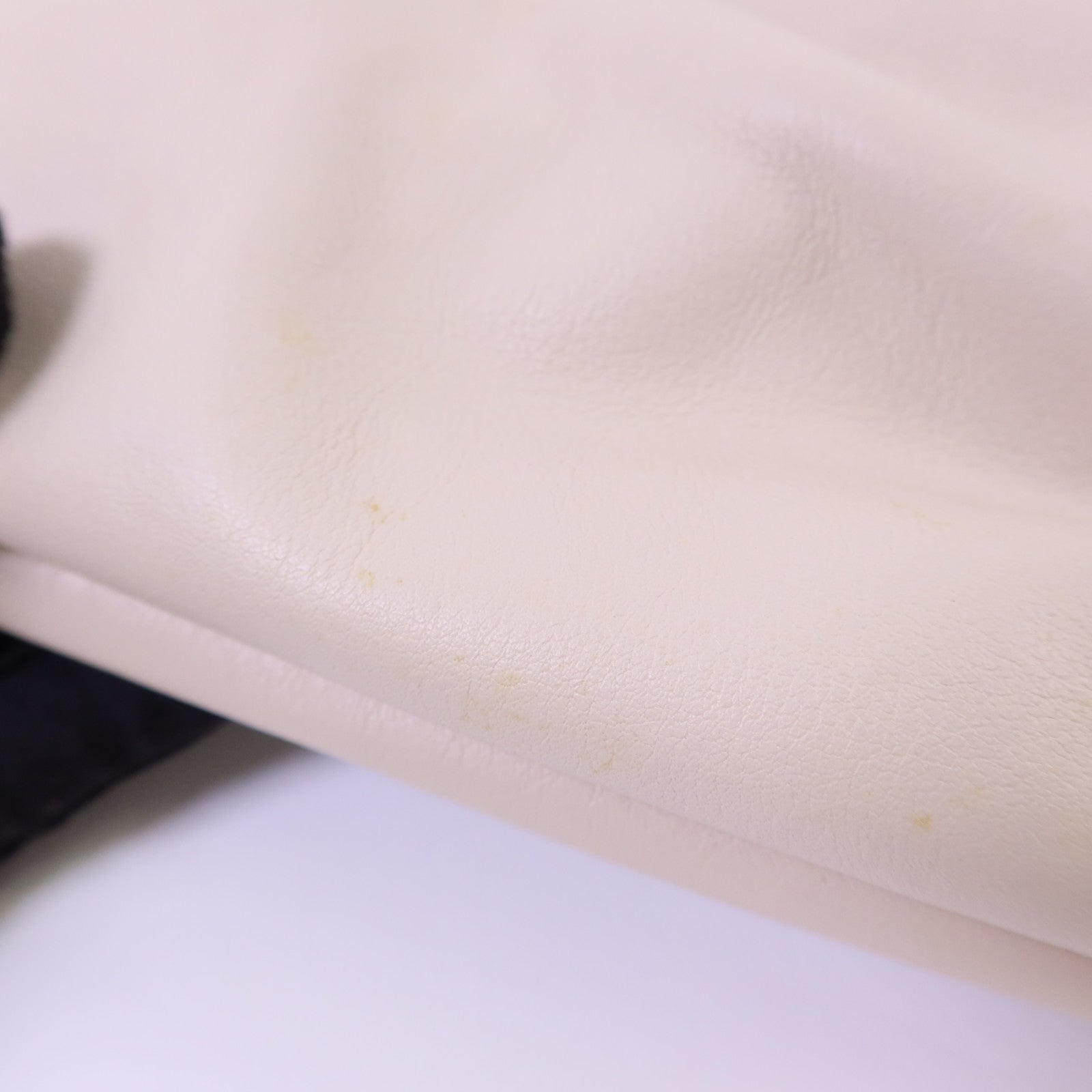 BOTTEGA VENETA 牛皮皮革Cloud Clutch手拿包