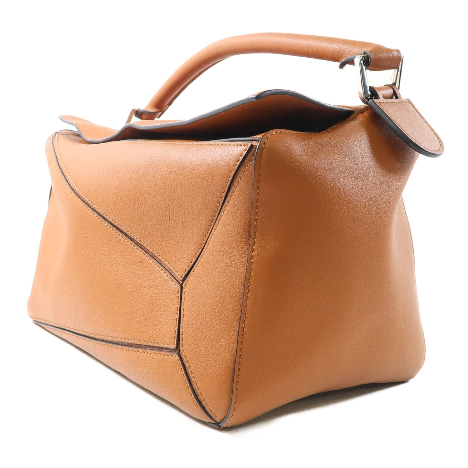 LOEWE 牛皮皮革Puzzle銀扣手挽袋啡色