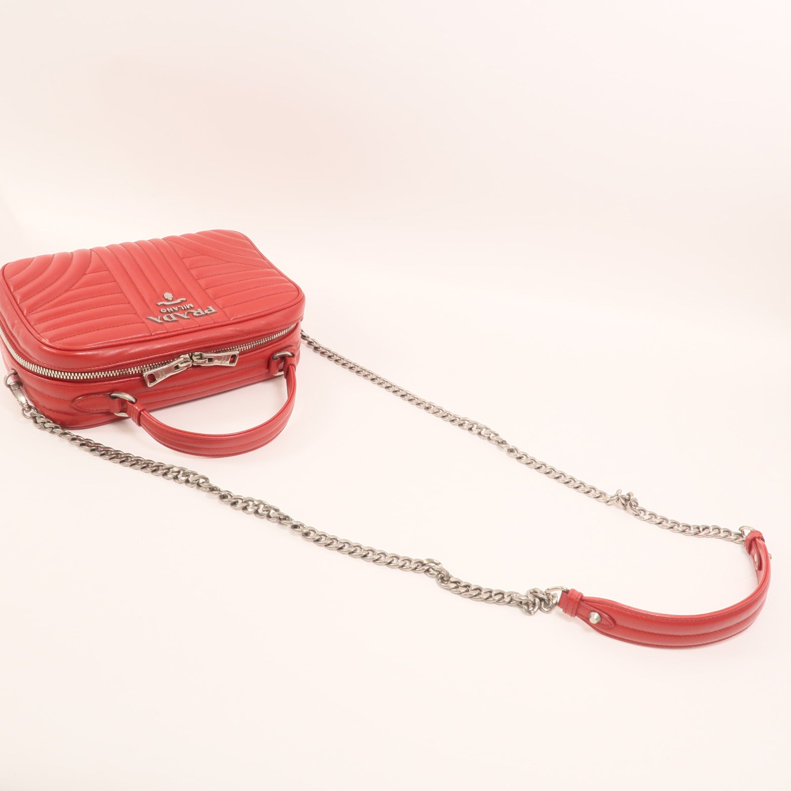 PRADA 牛皮皮革Diagramme Bag銀扣鏈帶手挽肩背兩用袋