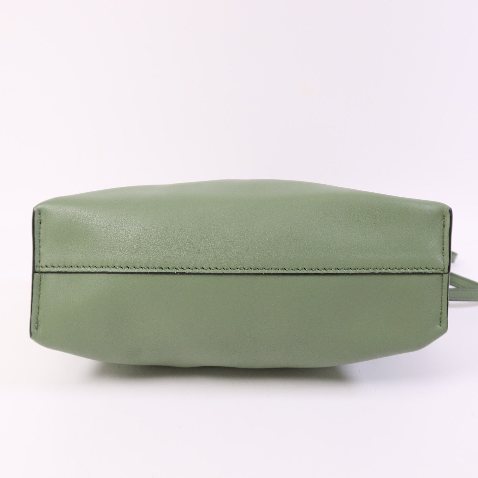 LOEWE 牛皮皮革Flamenco Cluth金扣肩背袋