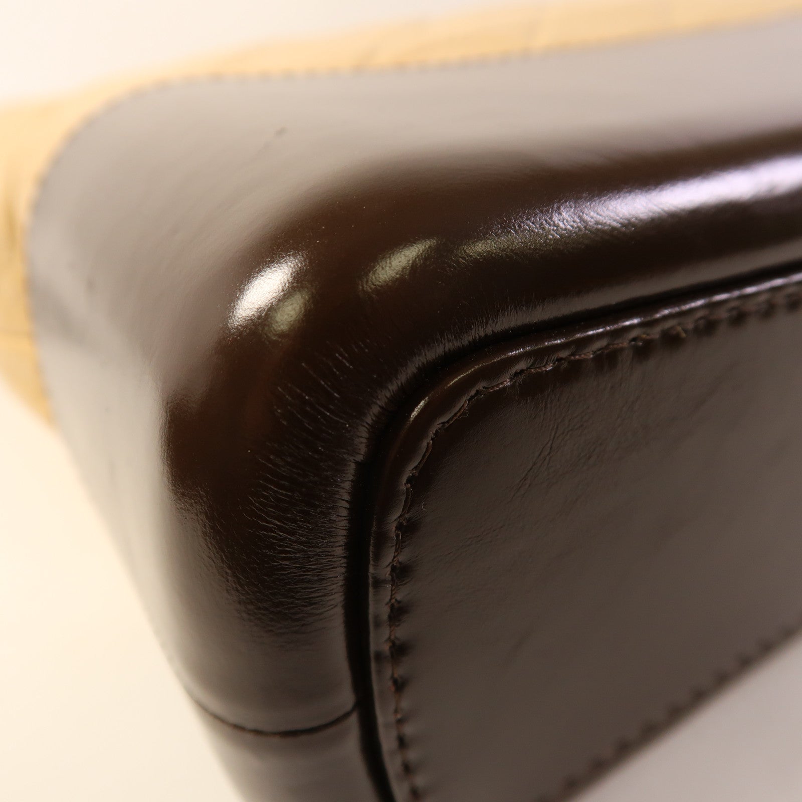 CHANEL 牛皮皮革Gabrielle Large鏈帶肩背袋