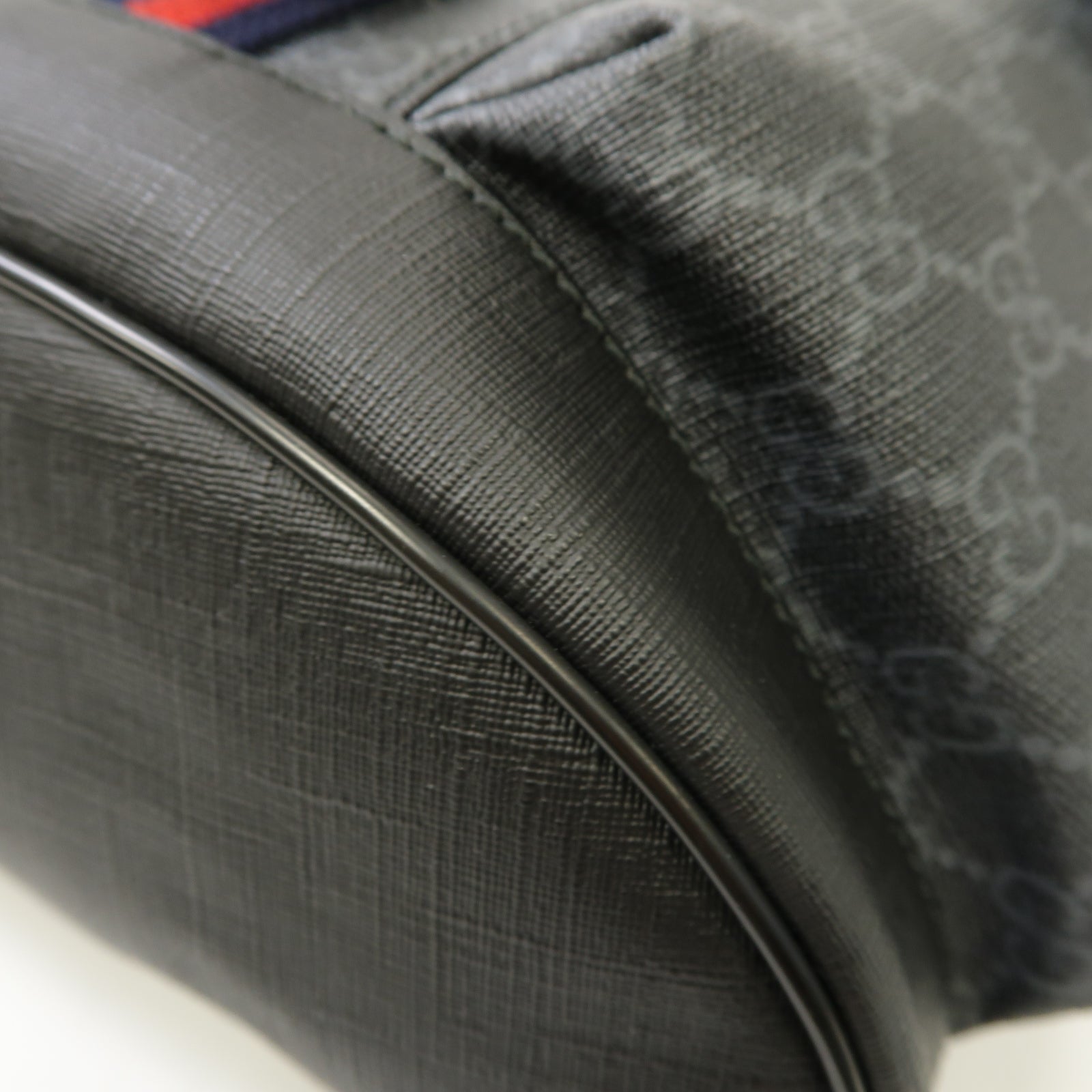 GUCCI 塗層帆布GG Supreme Backpack銀扣背包黑色
