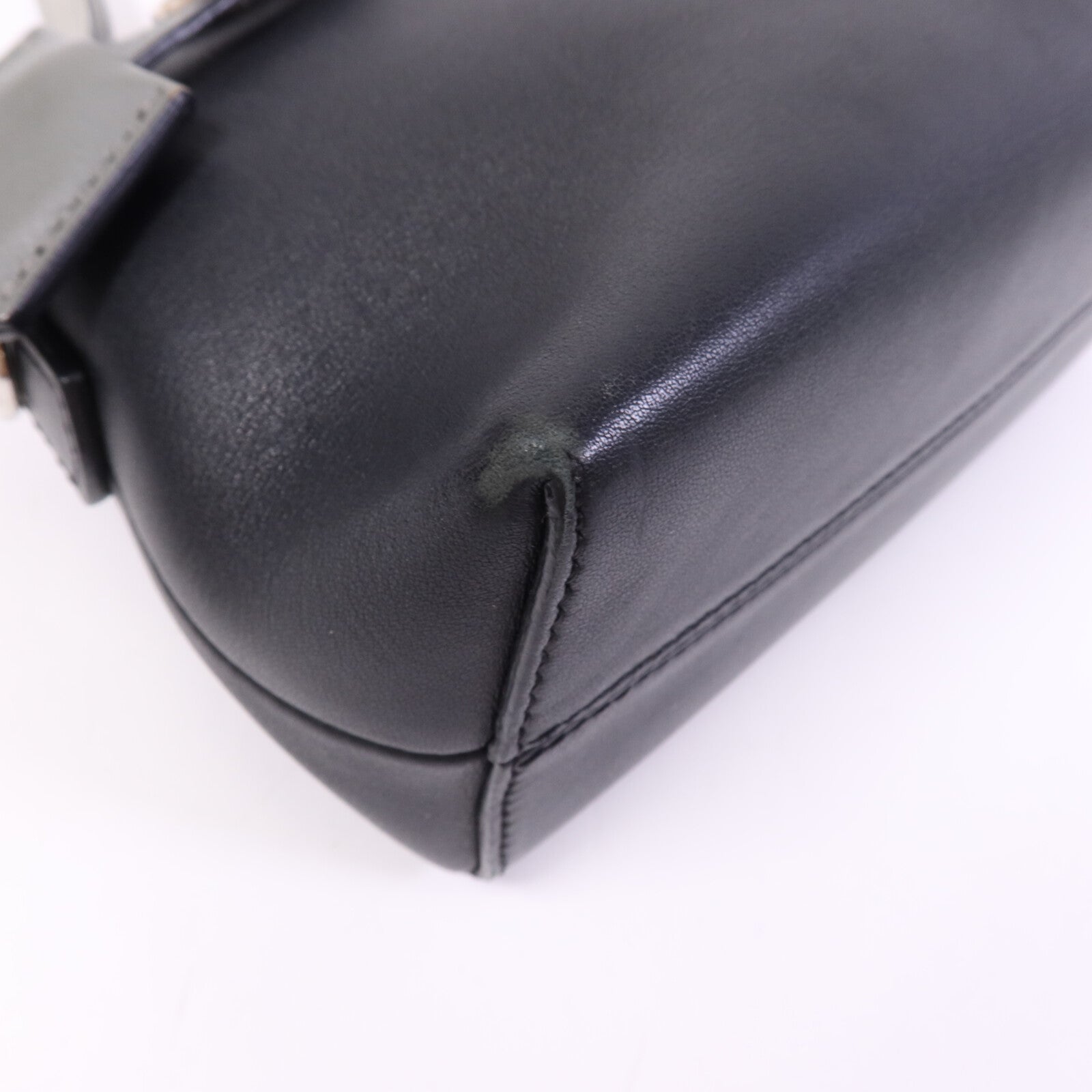 FENDI 牛皮皮革By the way mini銀扣手挽肩背兩用袋