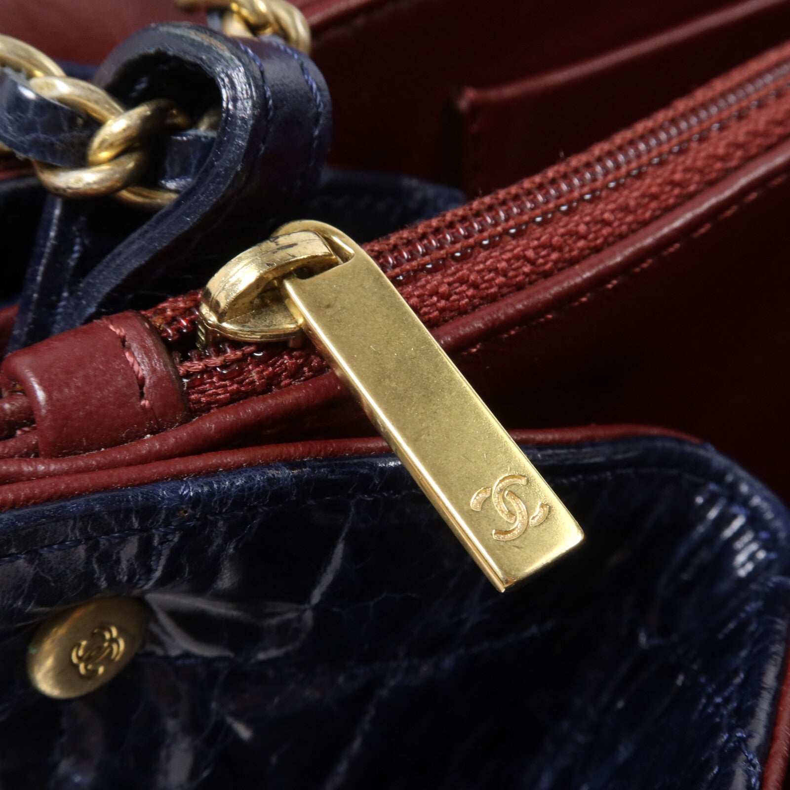 CHANEL 牛皮皮革Chain Shoulder Bag鏈帶肩背袋