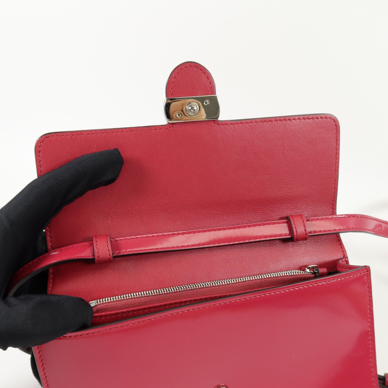 GUCCI 漆皮皮革Wallet On Chain肩背袋
