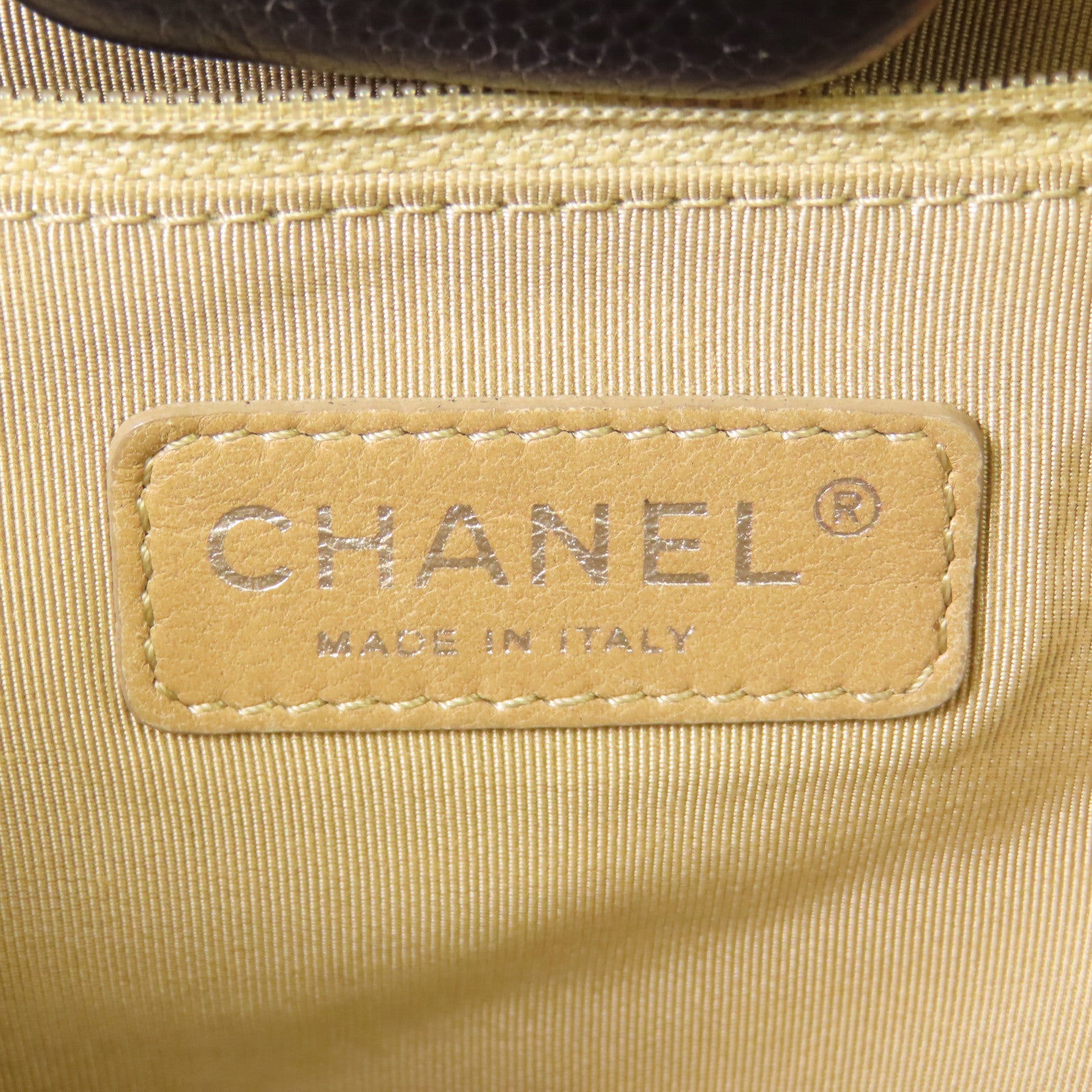 CHANEL 牛皮皮革Shoulder Bag銀扣肩背袋