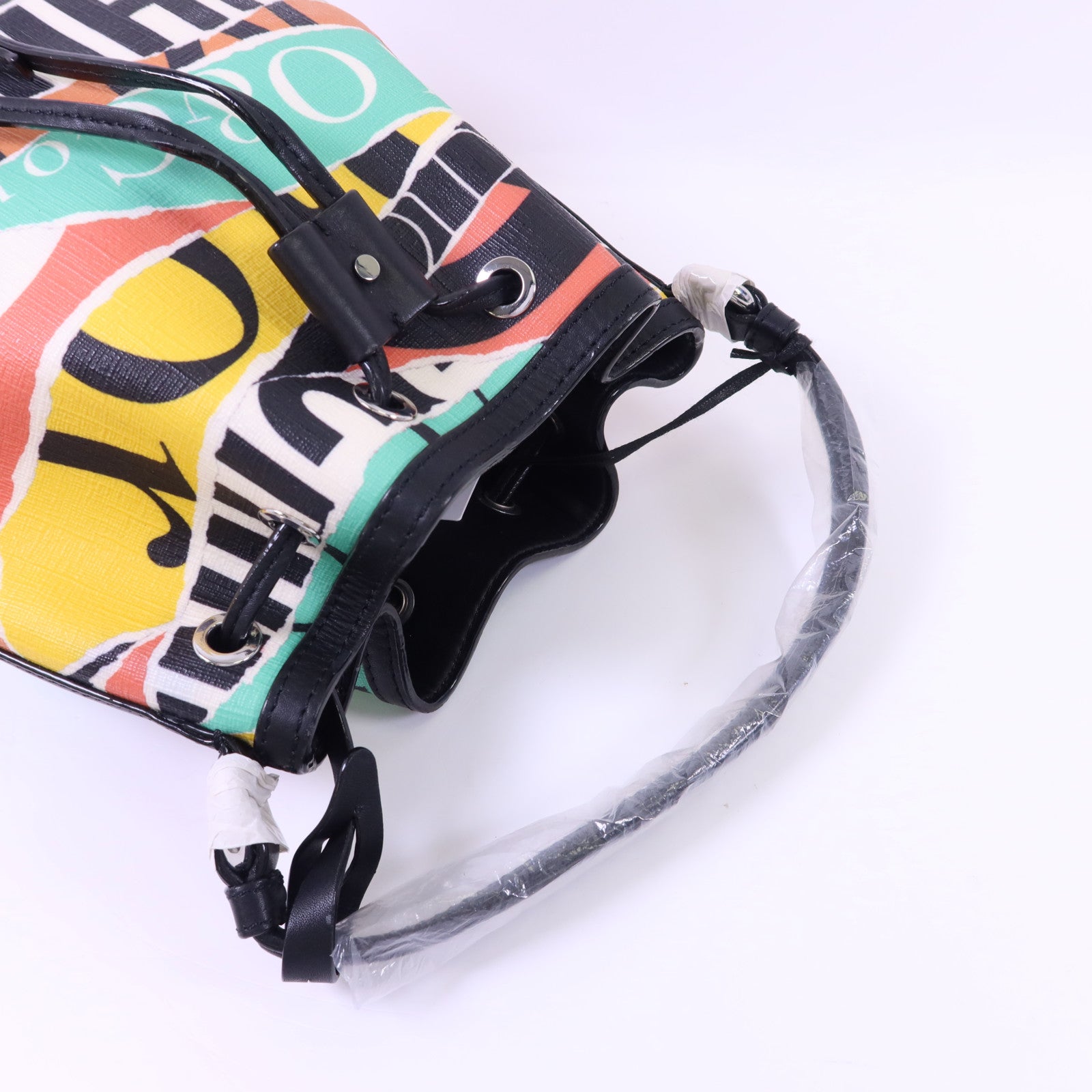 MOSCHINO 塗層帆布Handbag銀扣肩背袋