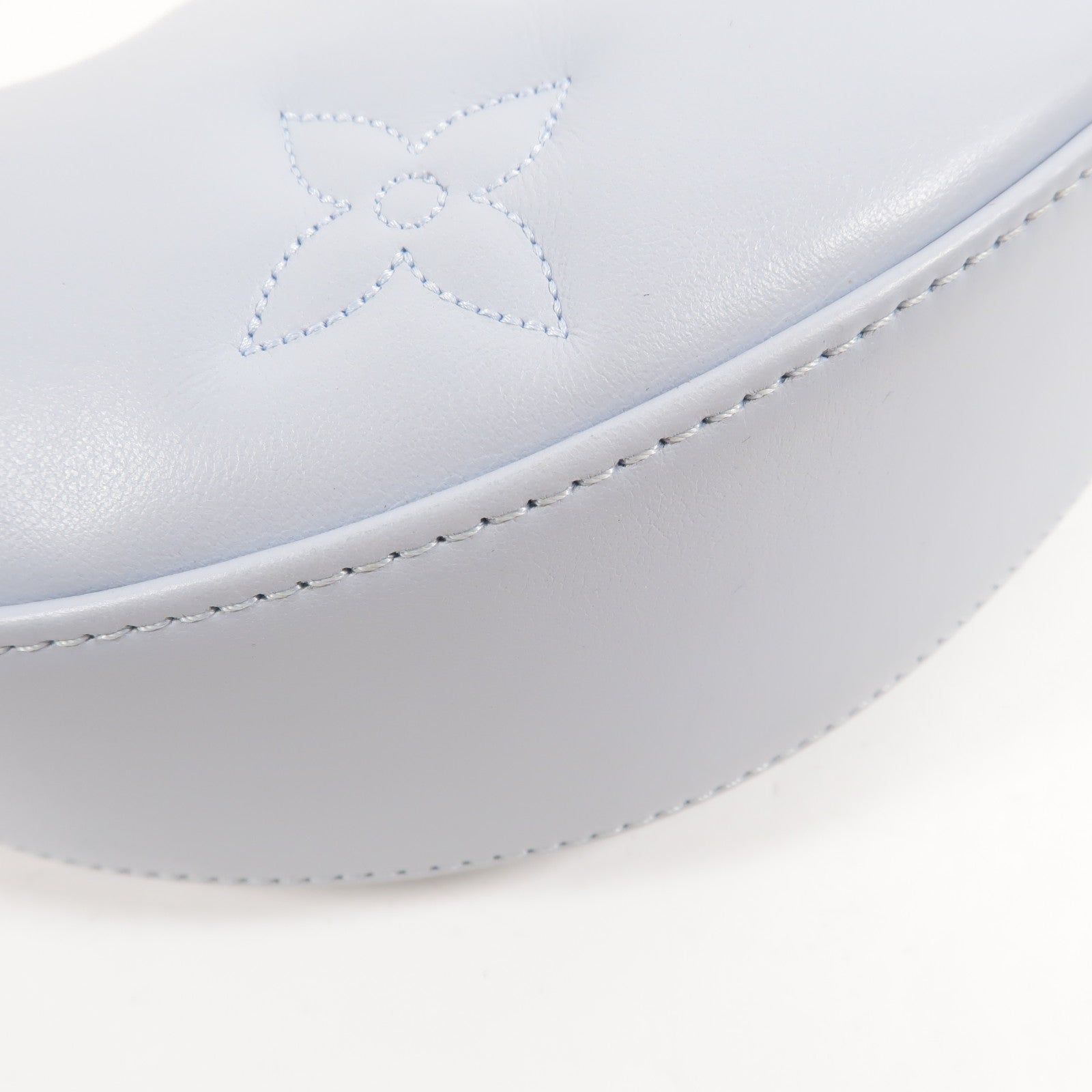 LOUIS VUITTON 牛皮皮革Over The Moon手挽肩背兩用袋