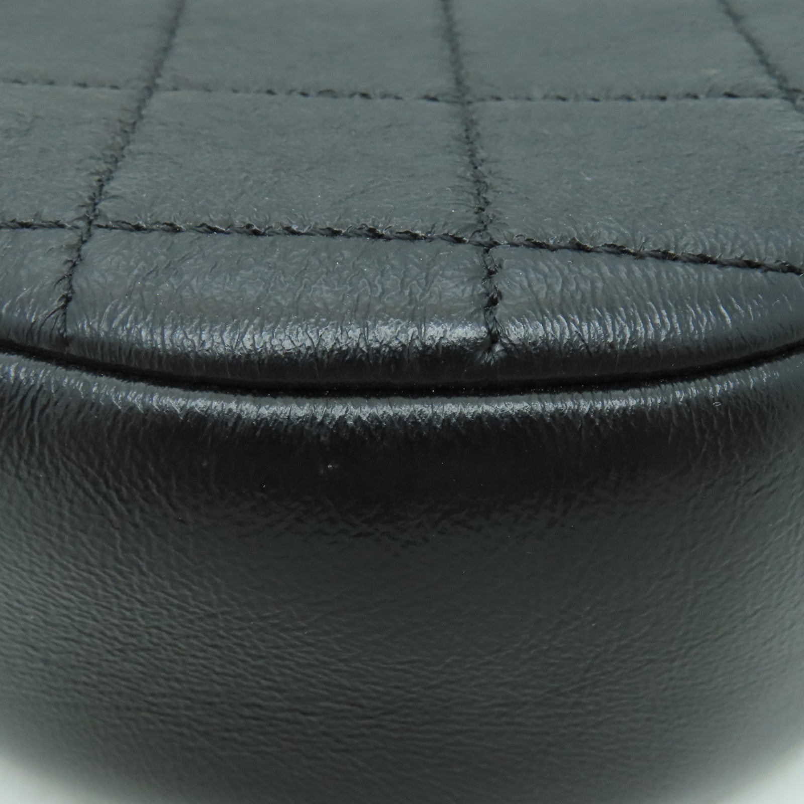 CHANEL 【激減優惠】菱格牛皮皮革Round Chain Shoulder Bag金扣鏈帶肩背袋黒色