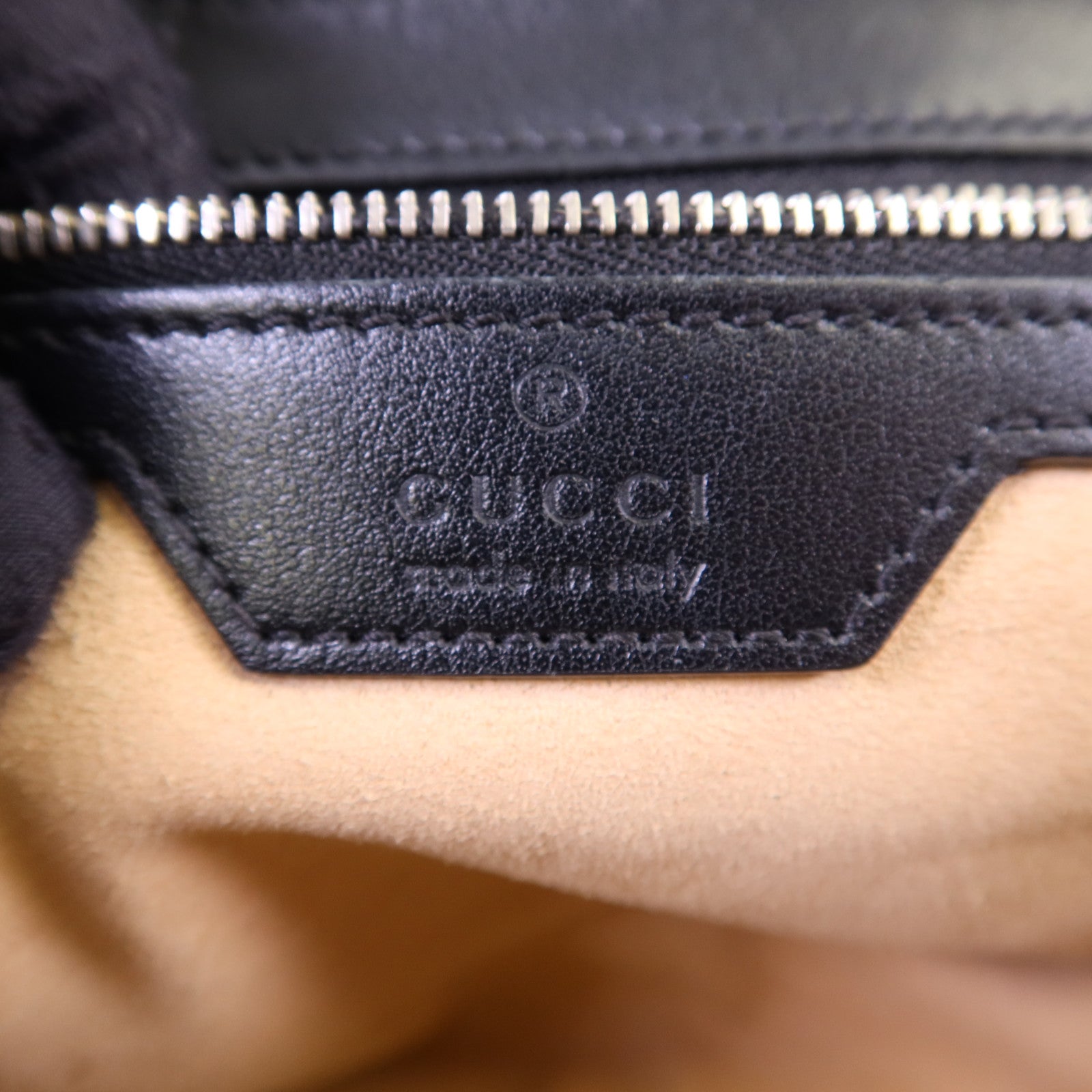 GUCCI 牛皮皮革GG Marmont Shoulder Bag銀扣鏈帶肩背袋