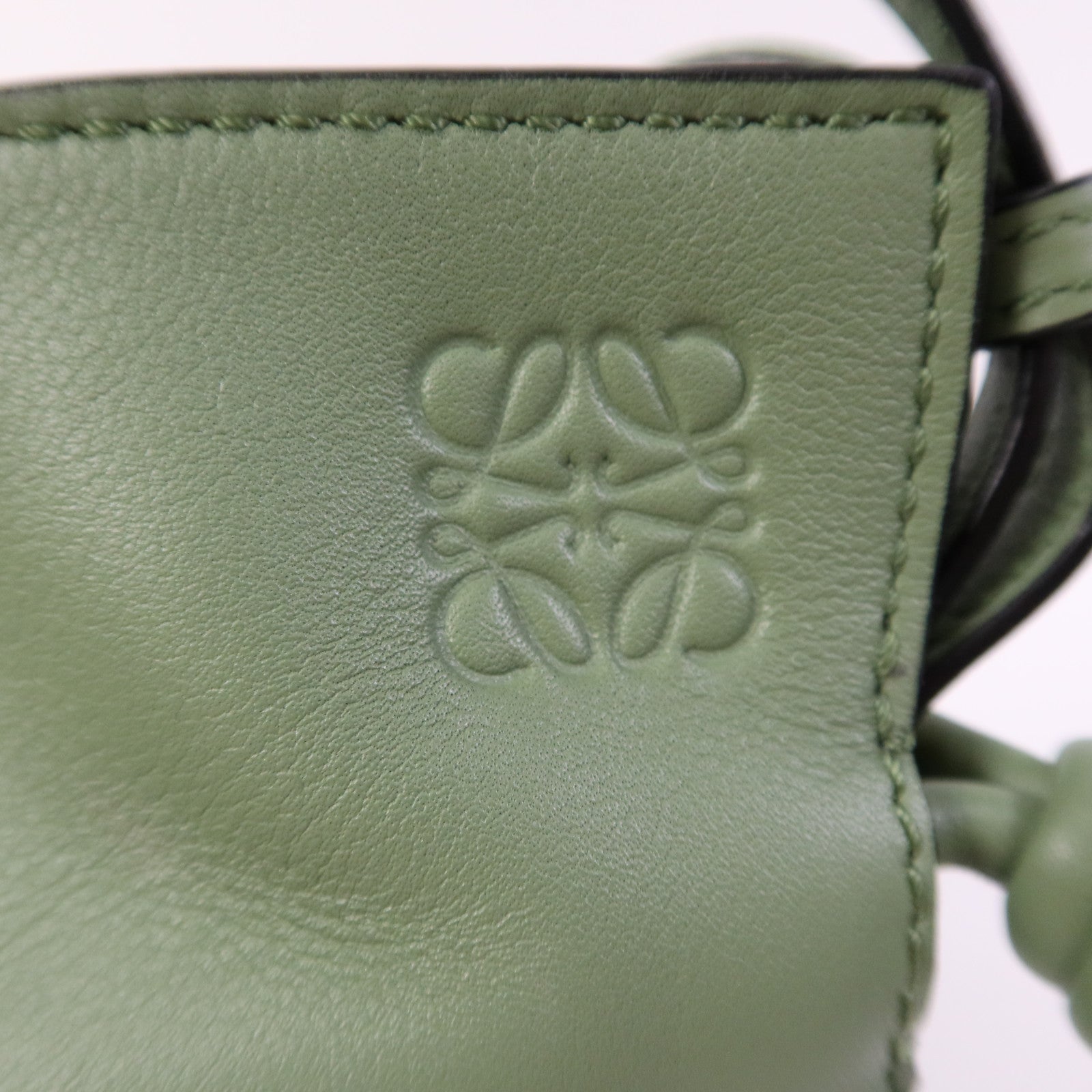 LOEWE 牛皮皮革Flamenco Cluth金扣肩背袋