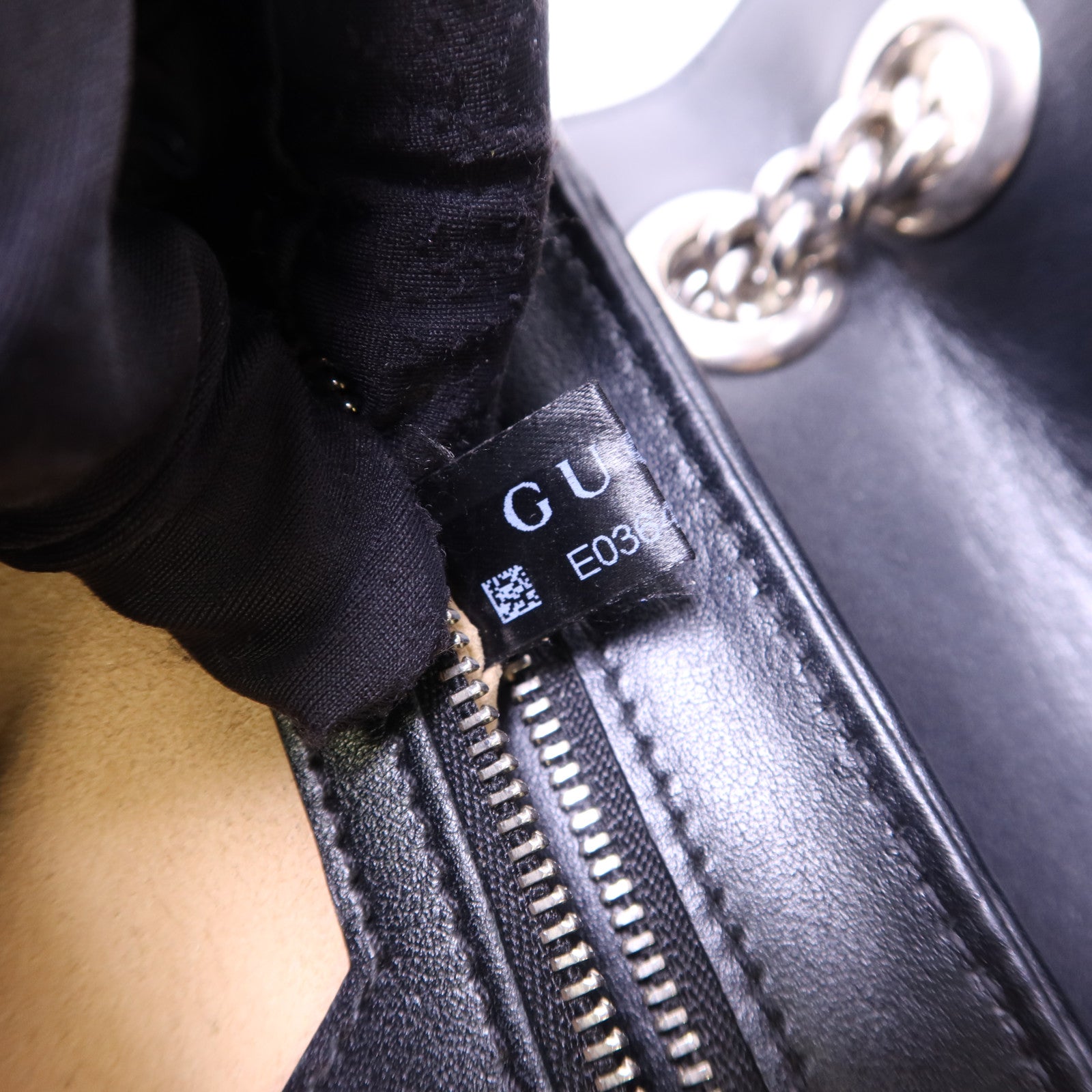 GUCCI 牛皮皮革GG Marmont Shoulder Bag銀扣鏈帶肩背袋
