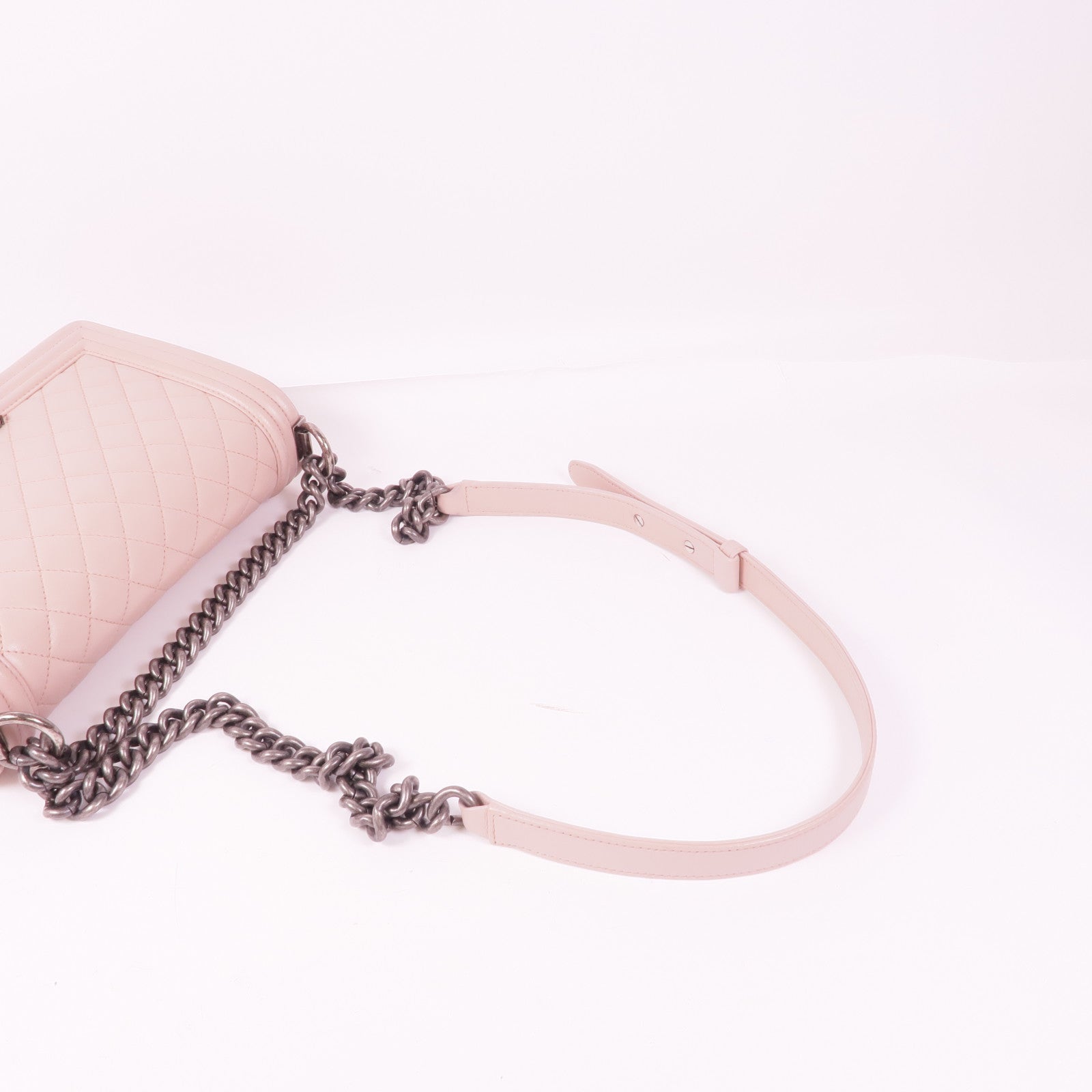 CHANEL 皮革Boy 25銀扣鏈帶肩背袋