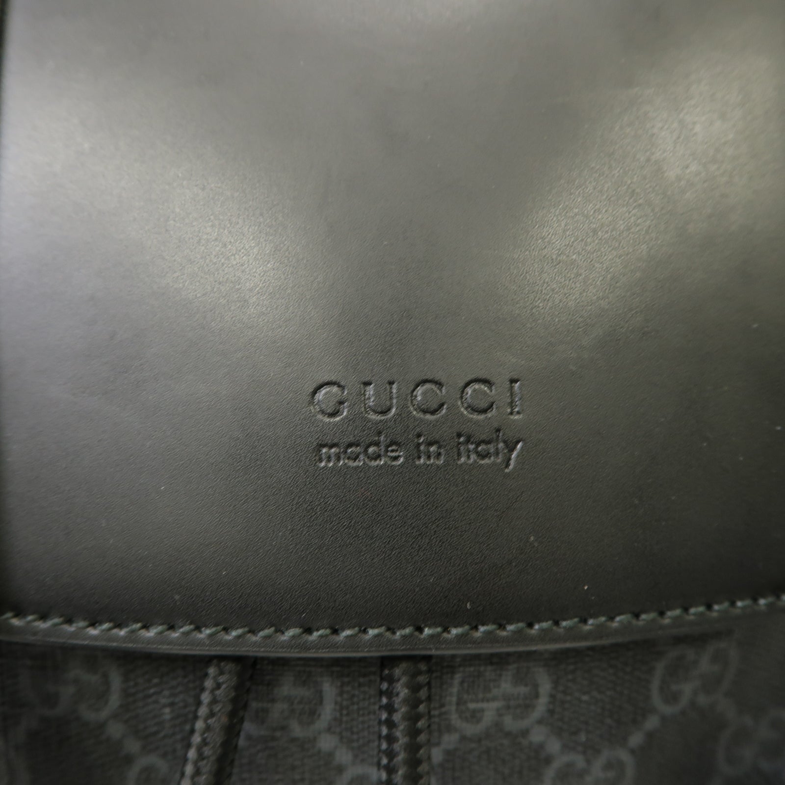 GUCCI 塗層帆布GG Supreme Backpack銀扣背包黑色