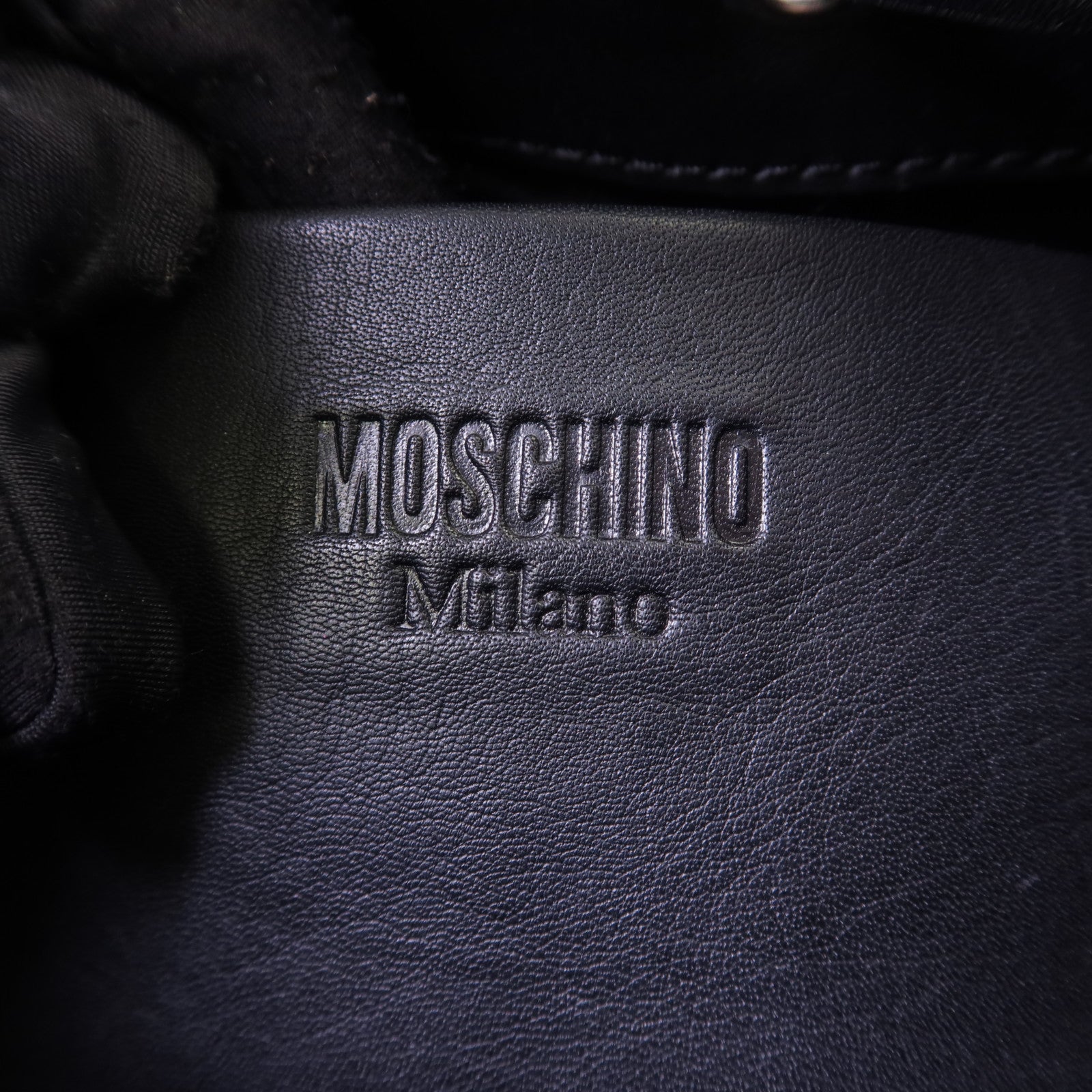 MOSCHINO 塗層帆布Handbag銀扣肩背袋