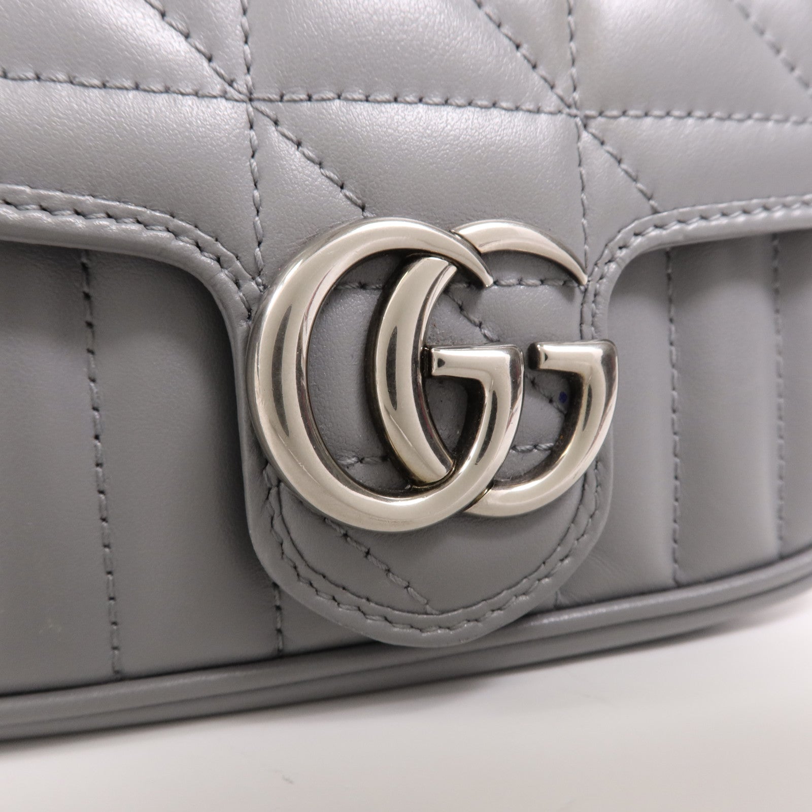 GUCCI 牛皮皮革GG Marmont Super Mini銀扣鏈帶肩背袋