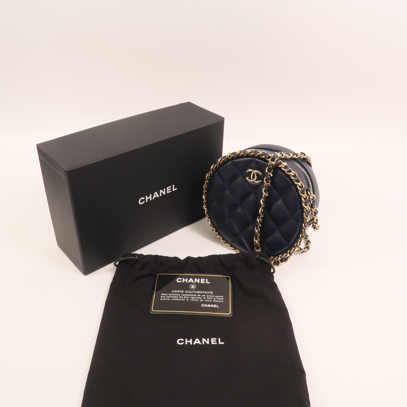 CHANEL 羊皮皮革Round Chain Bag金扣鏈帶肩背袋