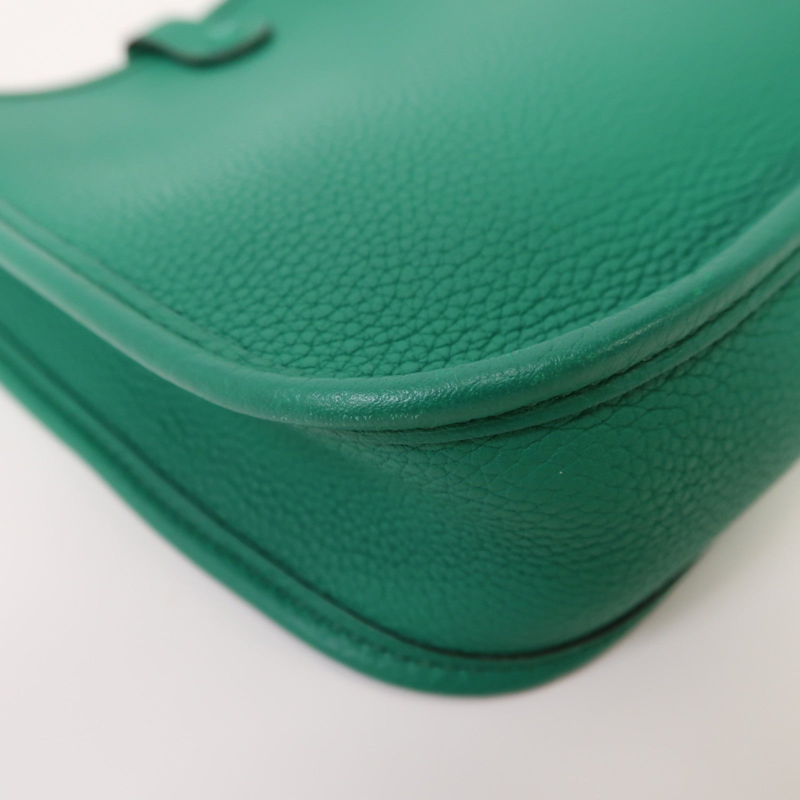 HERMES 【清倉大減價】Clemence皮革Evelyne II TPM金扣肩背袋薄荷綠色