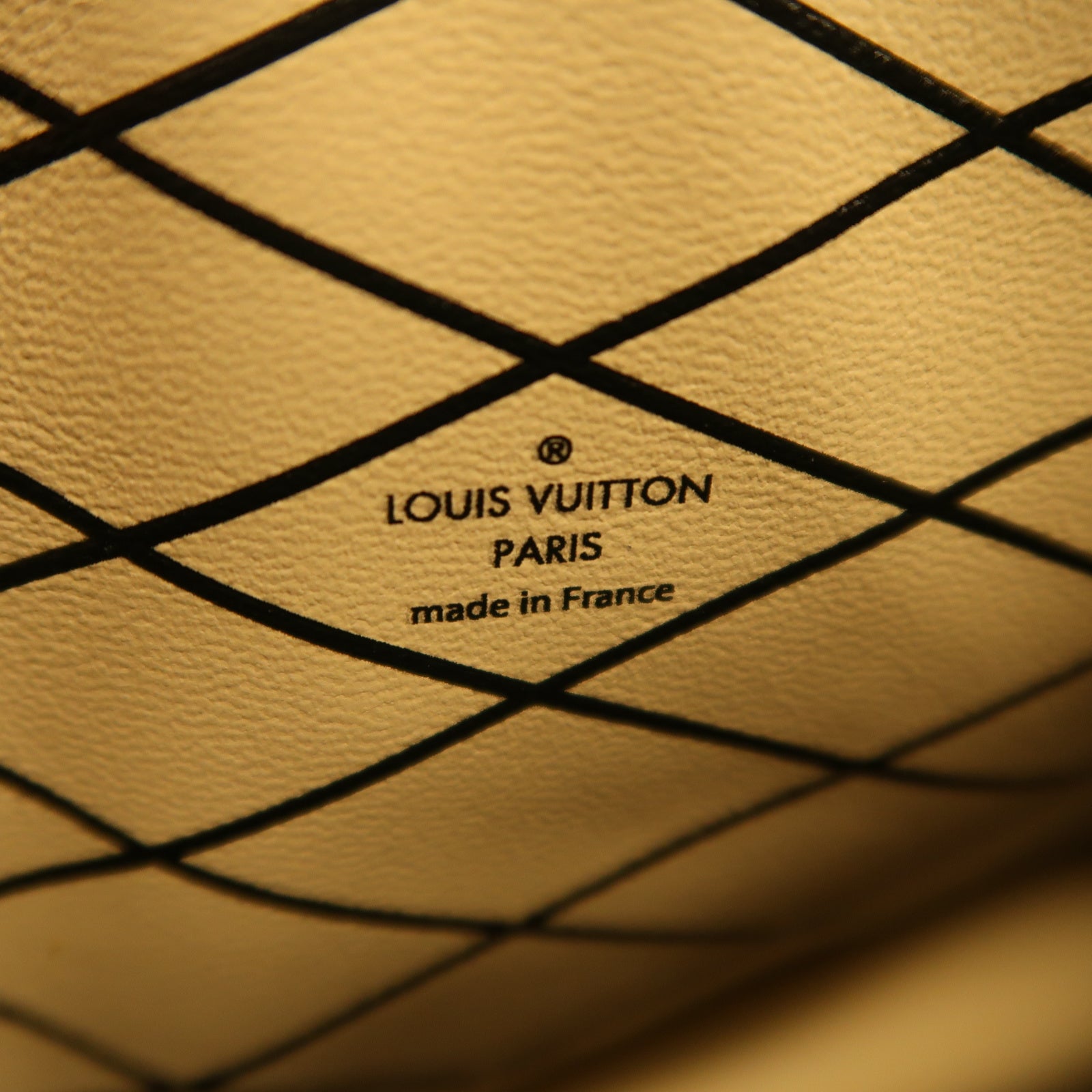 LOUIS VUITTON Monogram Reverse Trunk Clutch金扣肩背袋啡色
