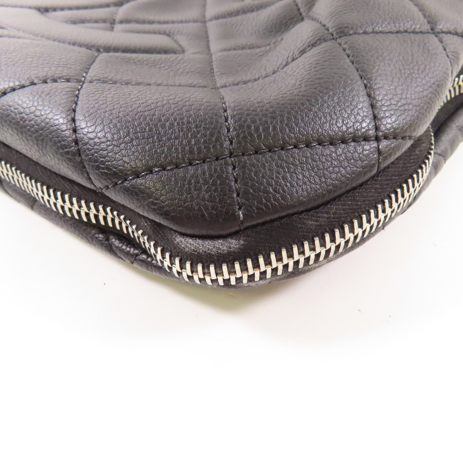 CHANEL 牛皮皮革Shoulder Bag銀扣肩背袋