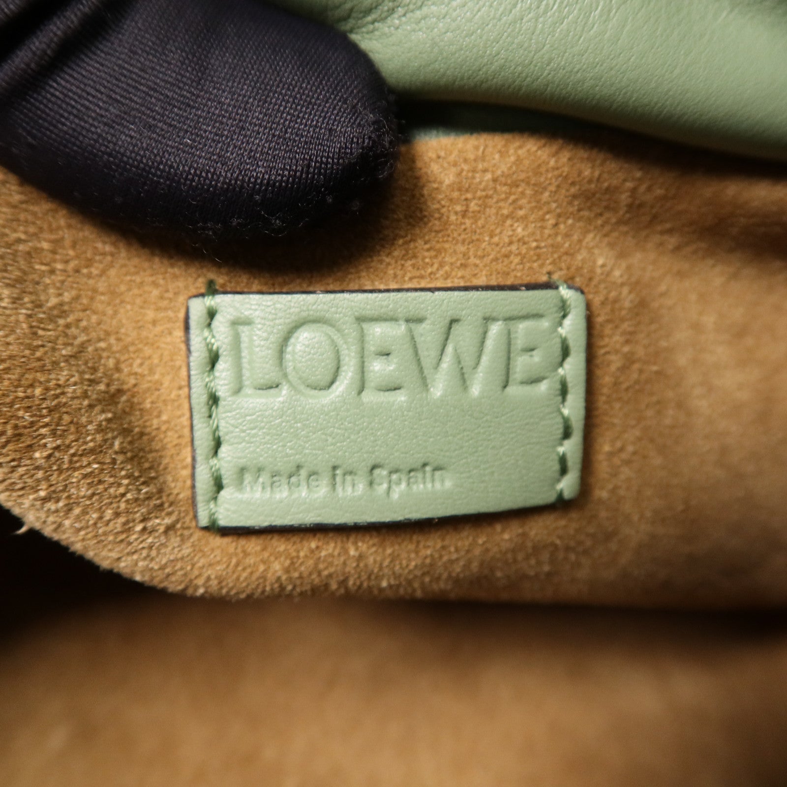 LOEWE 牛皮皮革Flamenco Cluth金扣肩背袋